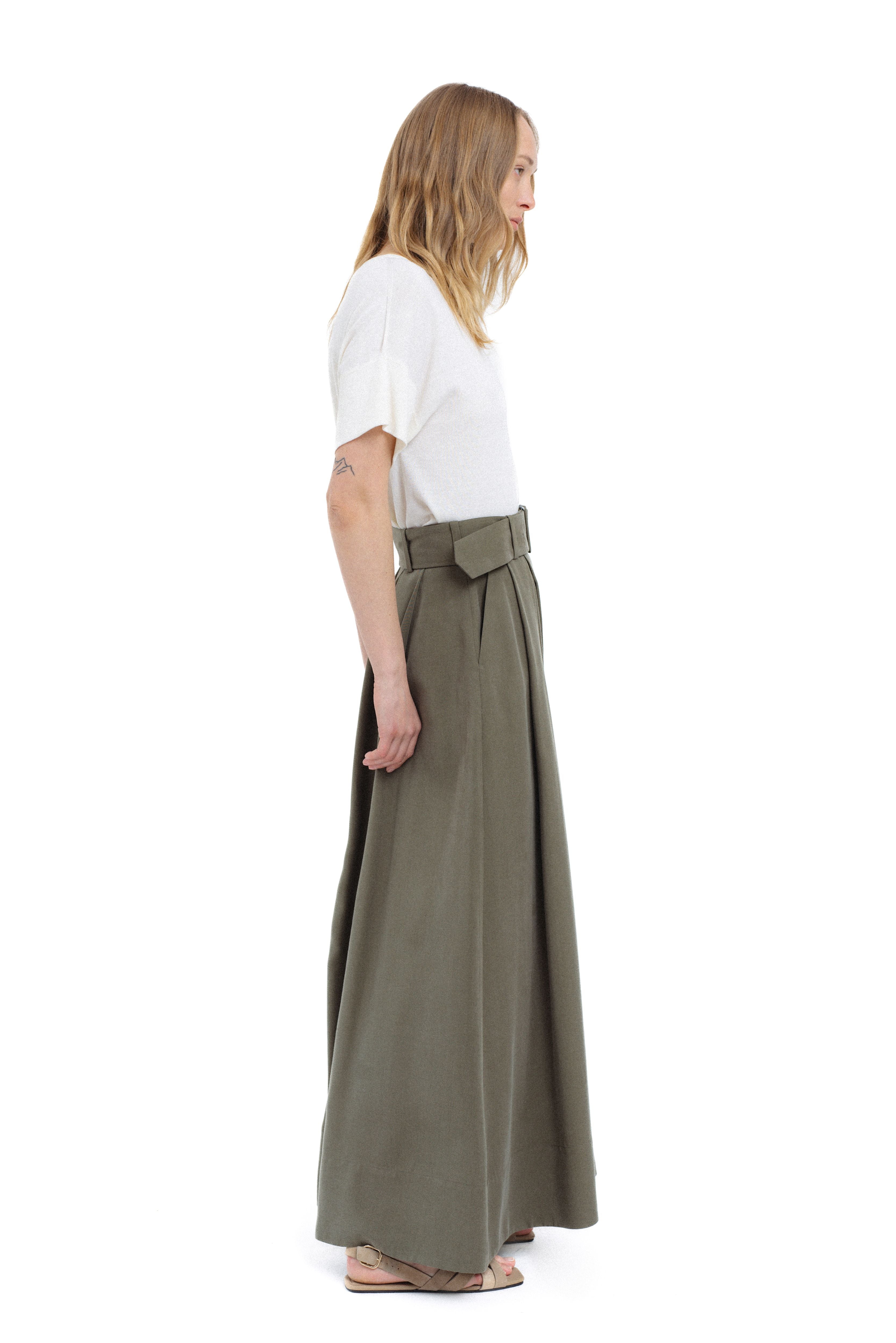 KHAKI MAXI PLEATED SKIRT – InAvati