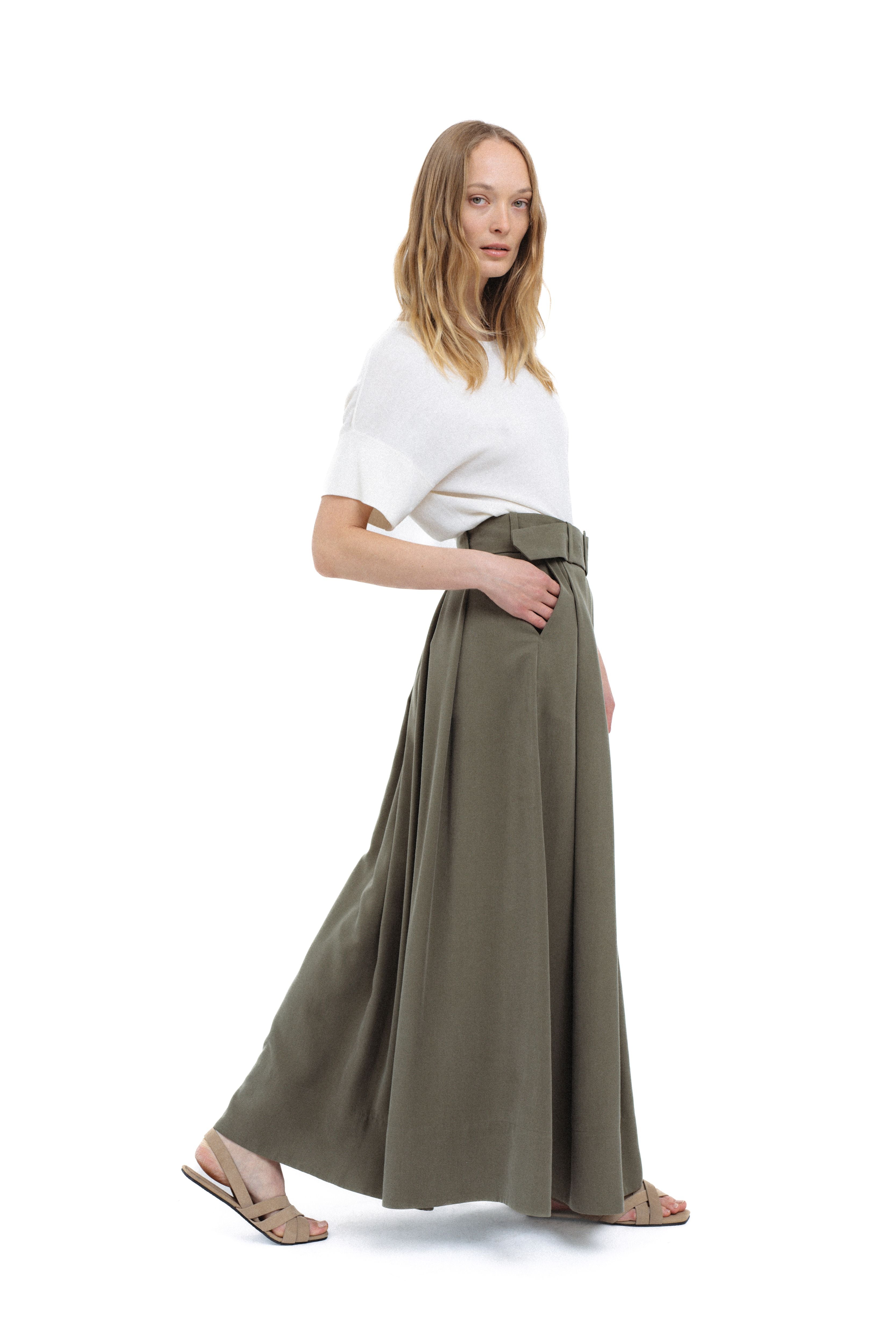 KHAKI MAXI PLEATED SKIRT – InAvati