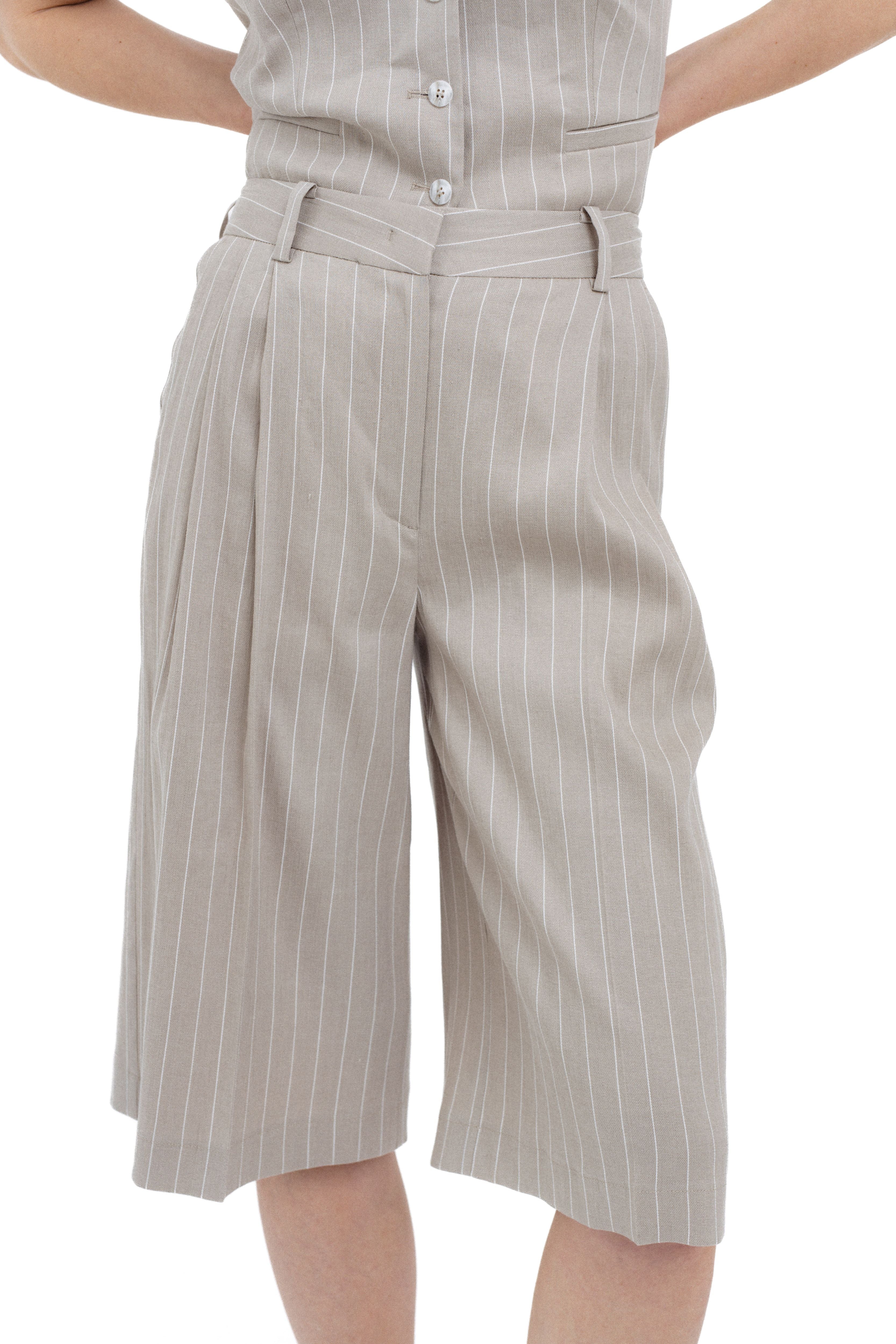 パンツ sombras Pinstripe Pearl Linen Shorts PINSTRIPE LINEN BLEND BERMUDA SHORTS – InAvati
