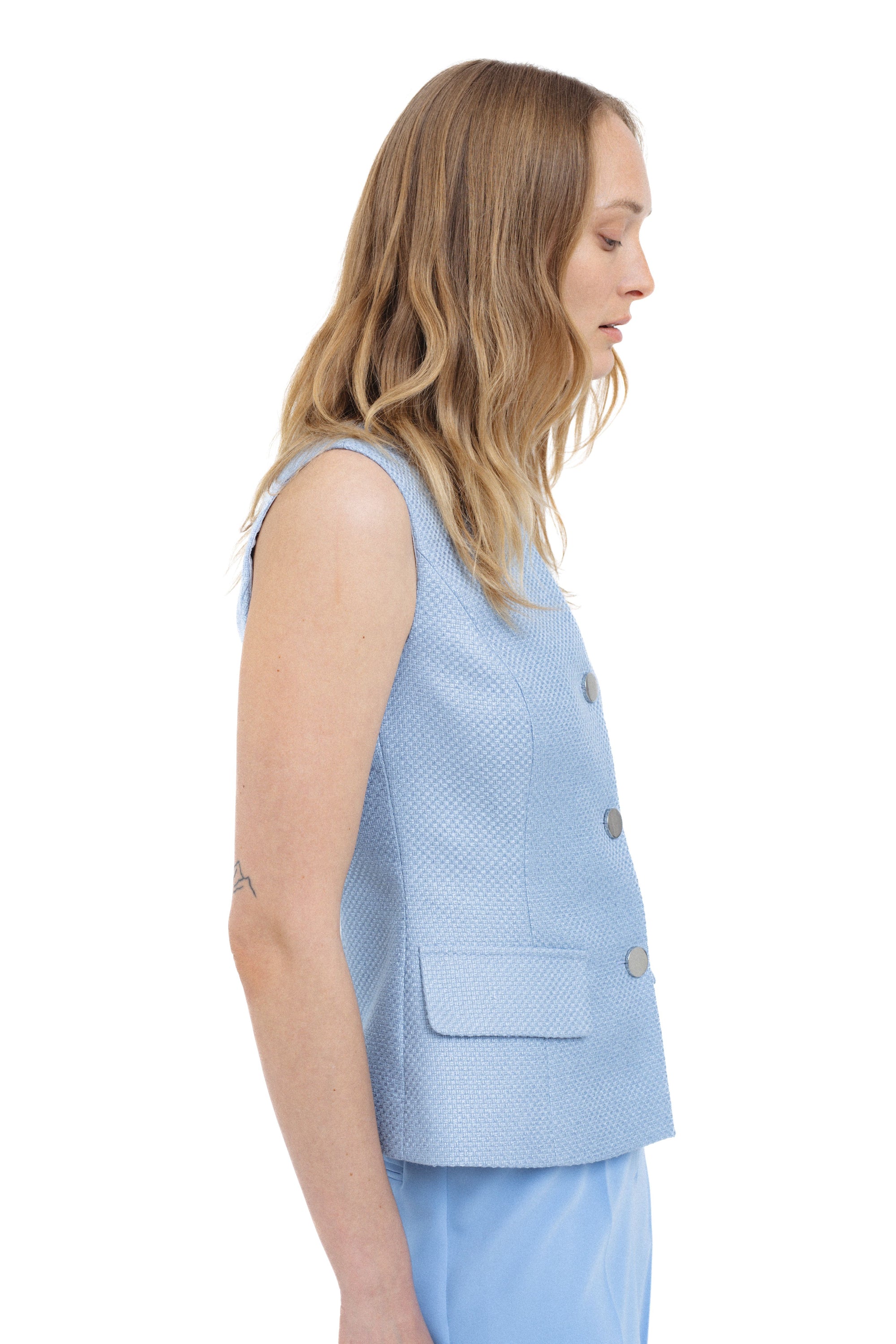 LIGHT BLUE FITTED TEXTURED VEST