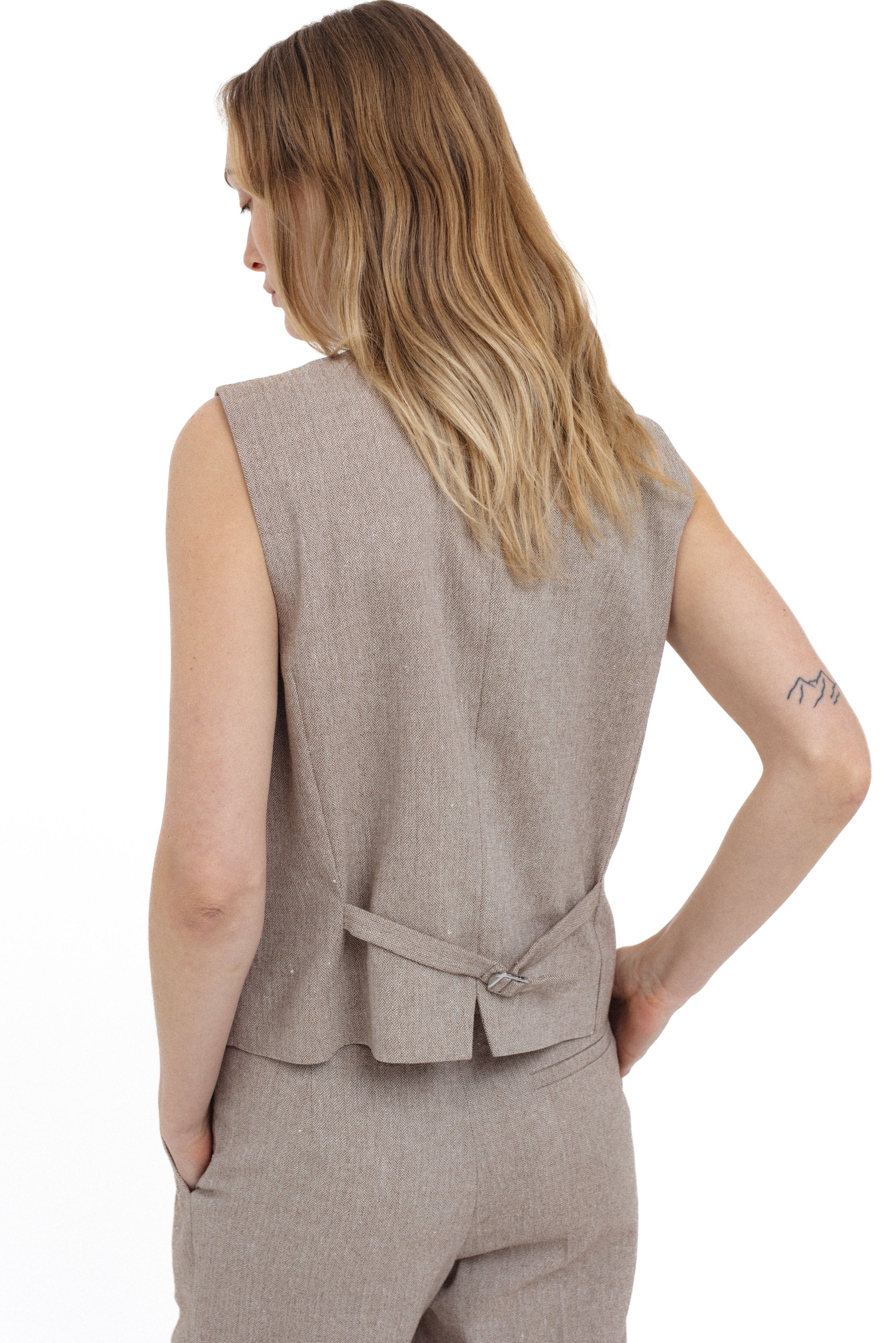 UNISEX BEIGE VEST