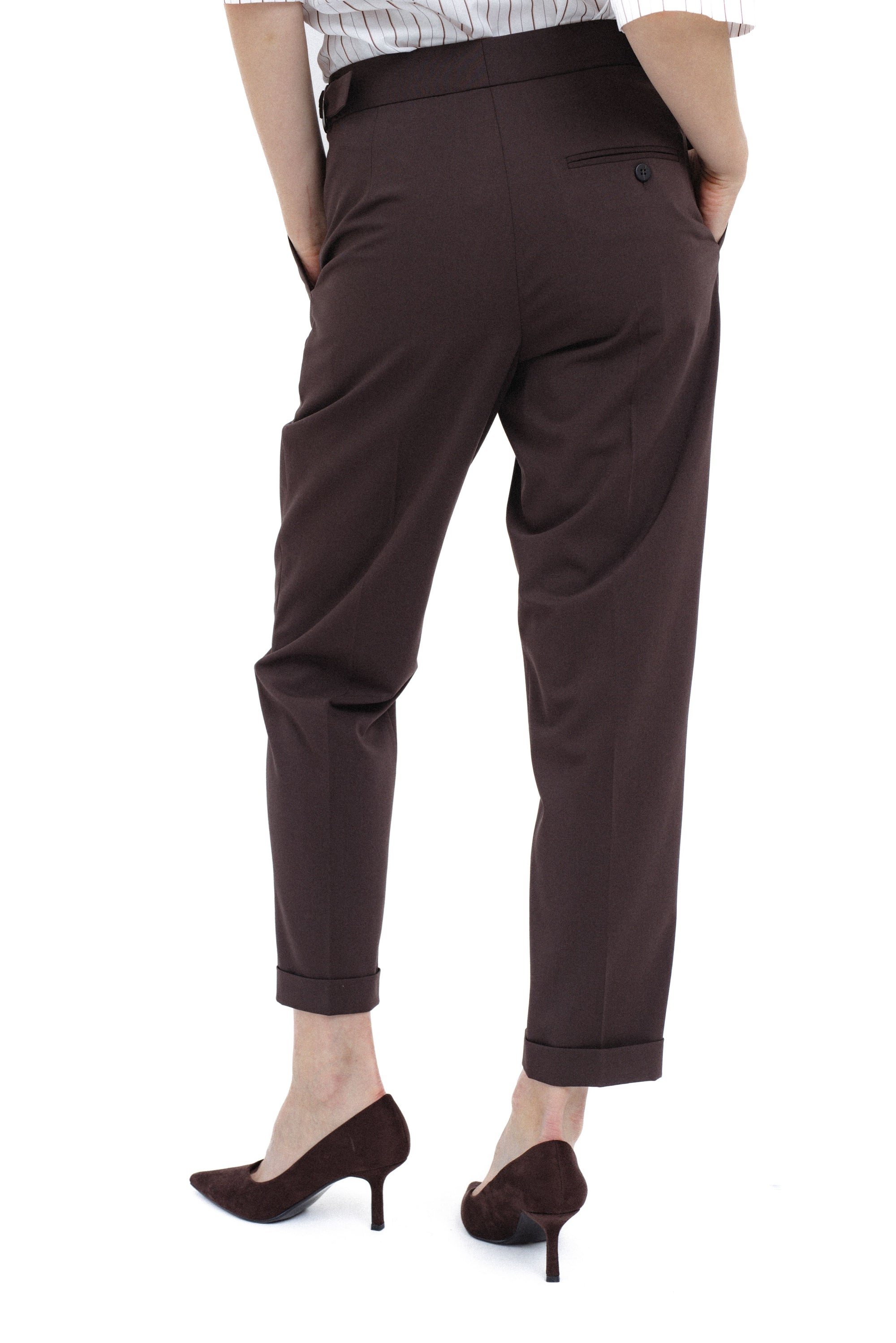 UNISEX TAMSAUS ŠOKOLADO TRUMPINTOS KELNĖS