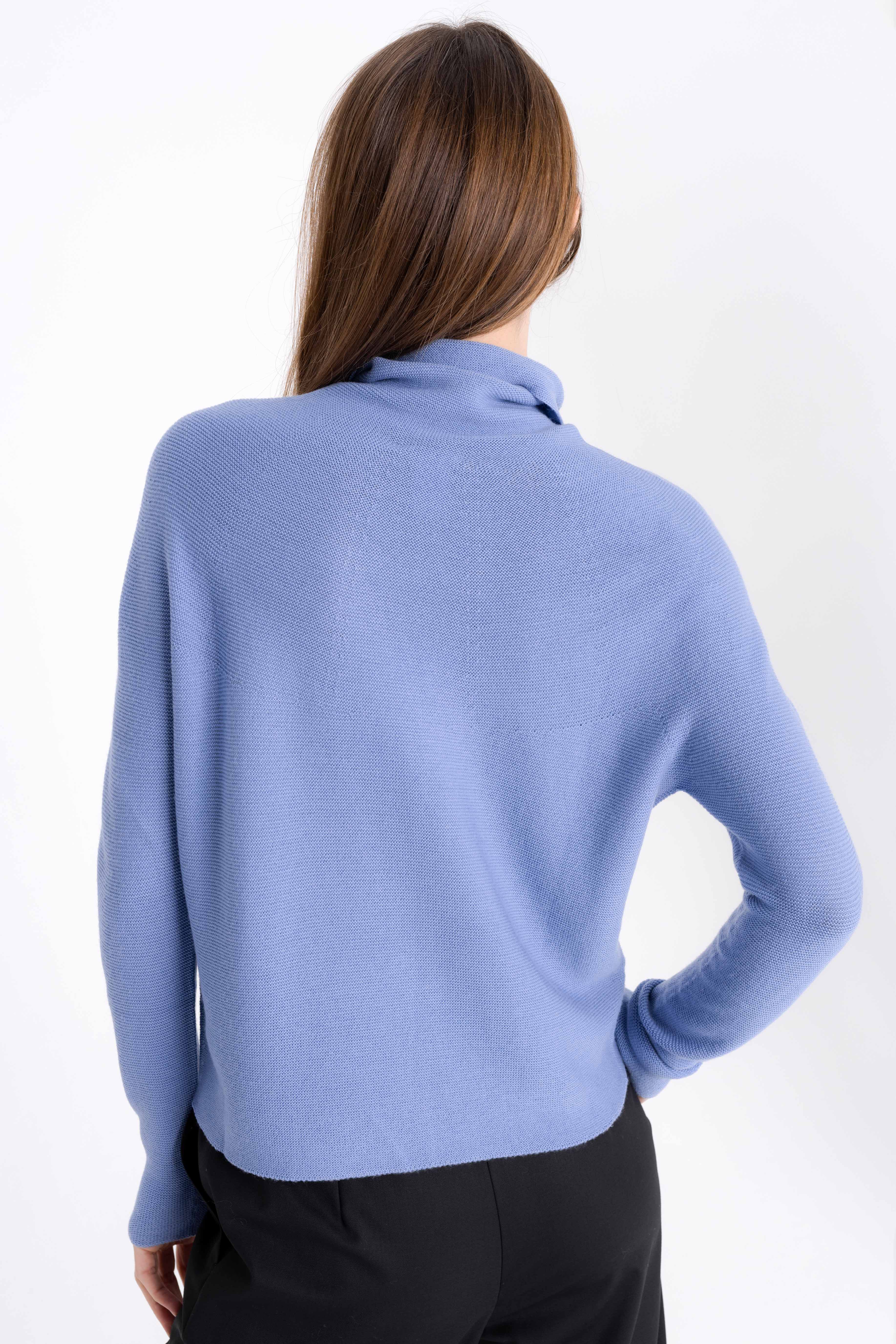 LIGHT BLUE LOOSE FIT SWEATER