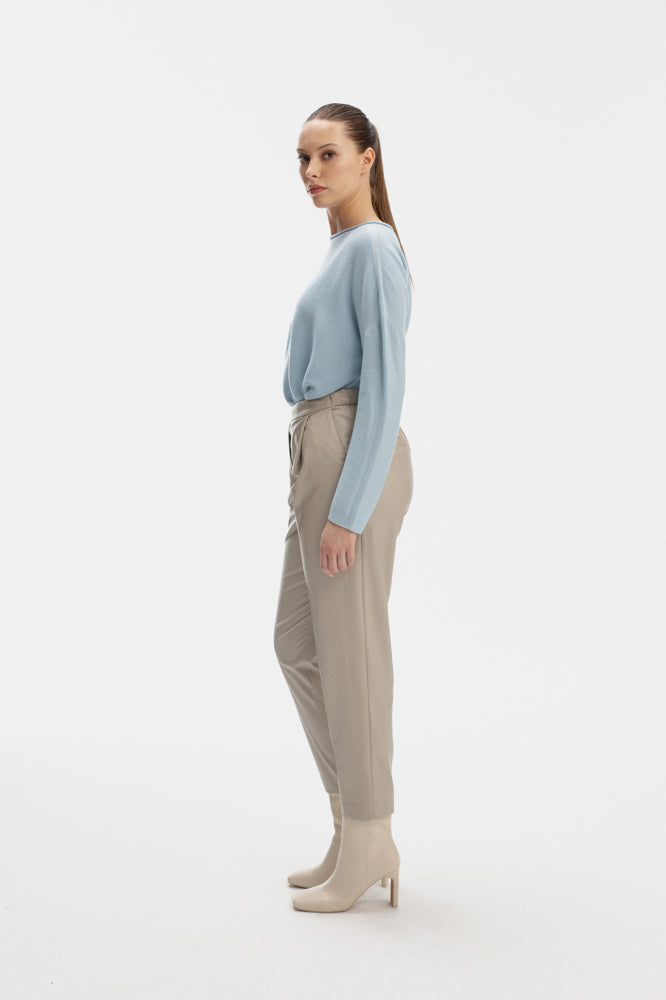 PLEAT FRONT TAPERED TROUSERS IN SAND