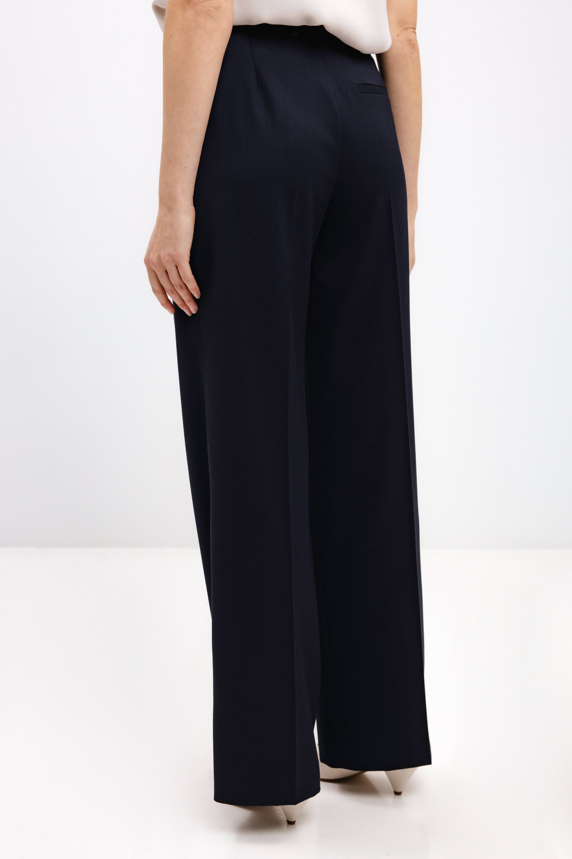 STRAIGHT-LEG NAVY TROUSERS