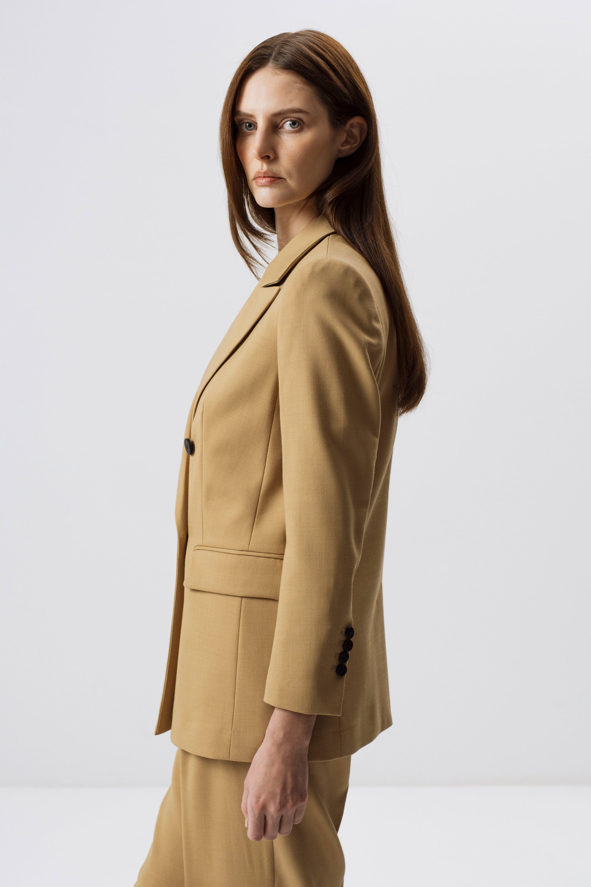 DOPPELREIHIGER BLAZER AUS VOLLMILCH