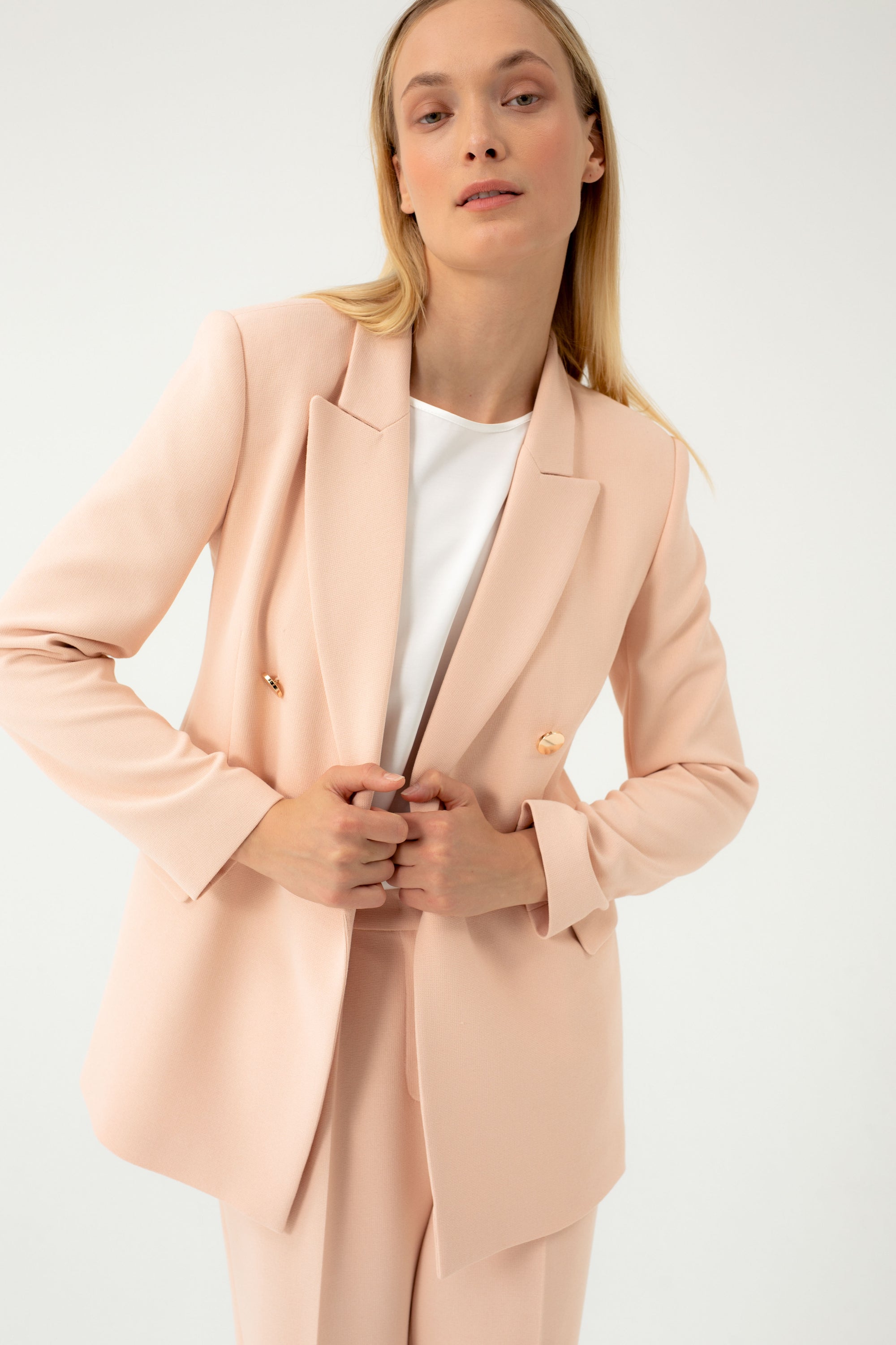 DOUBLE-BREASTED PEACH FITTED BLAZER