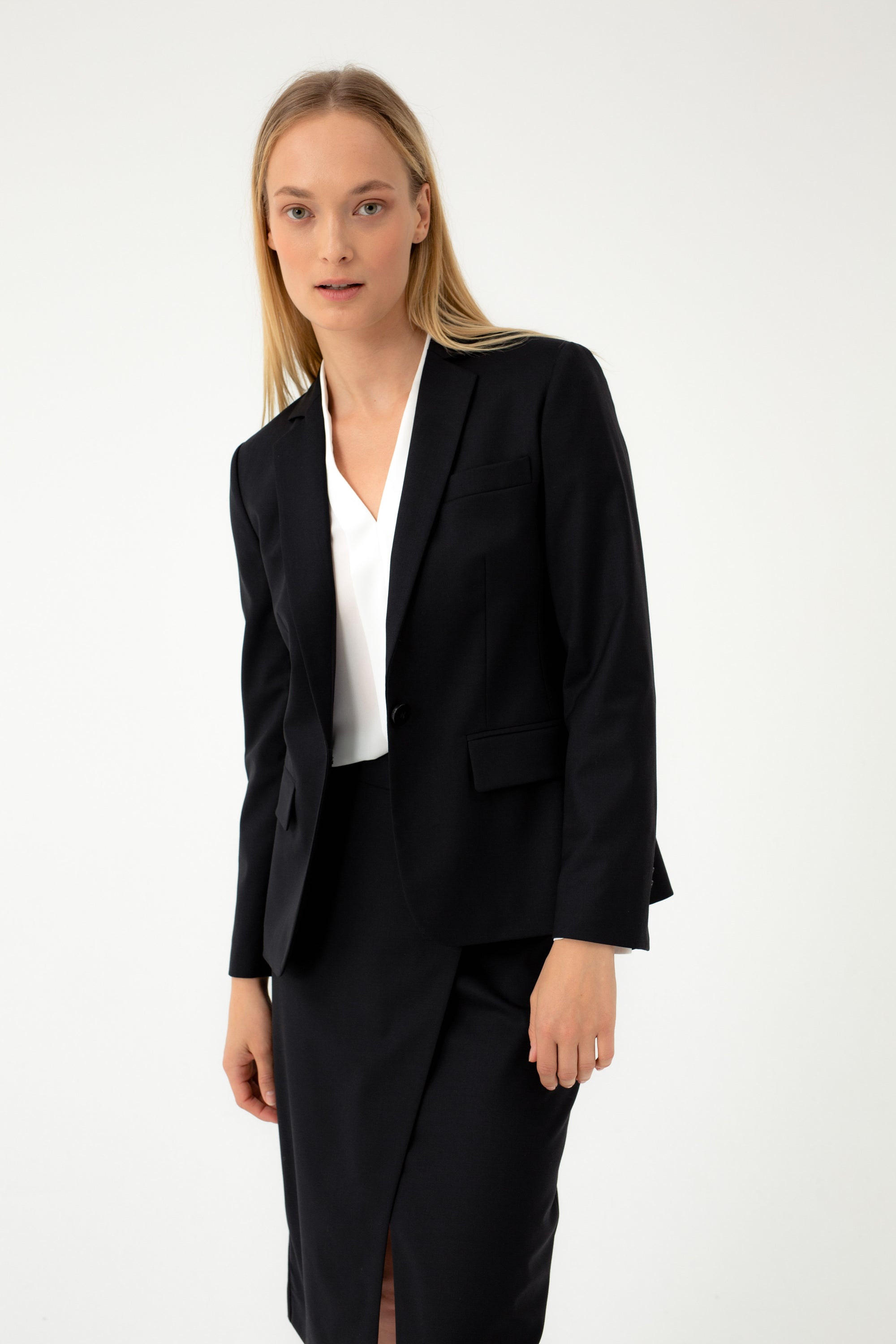 SINGLE BREASTED FITTED SUIT BLAZER