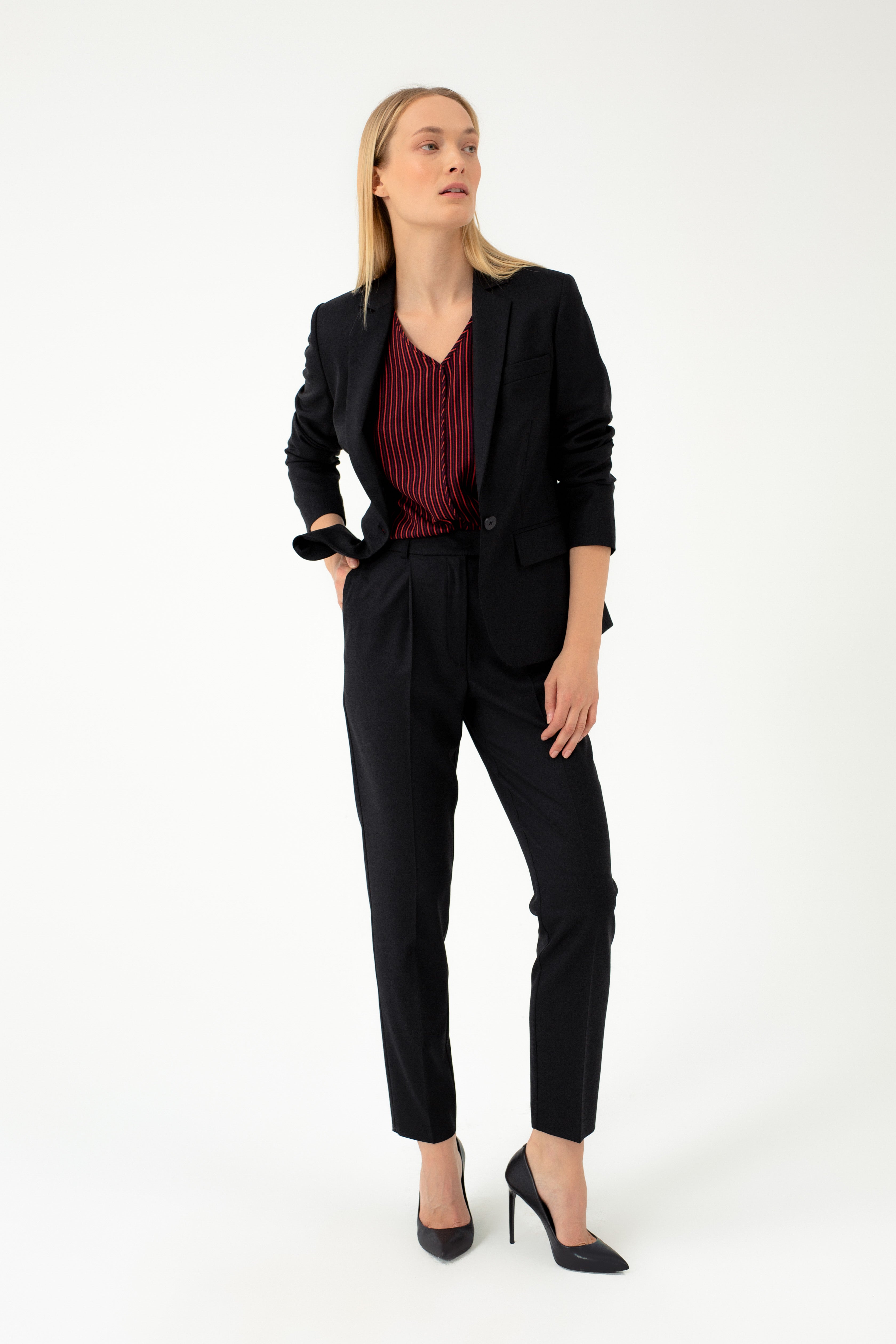 SINGLE BREASTED FITTED SUIT BLAZER