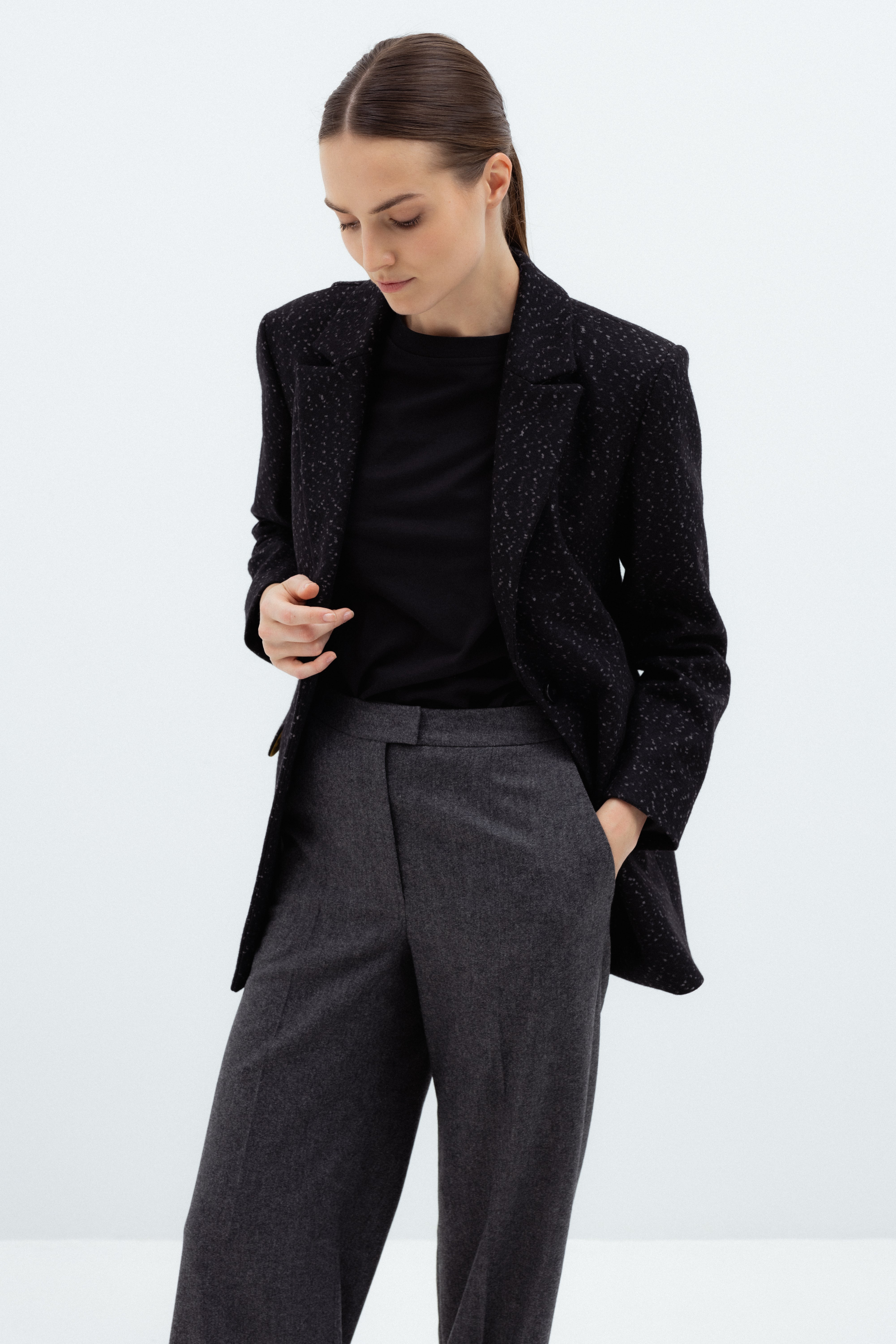 SINGLE-BREASTED BLAZER WITH DIAGONAL SPLIT