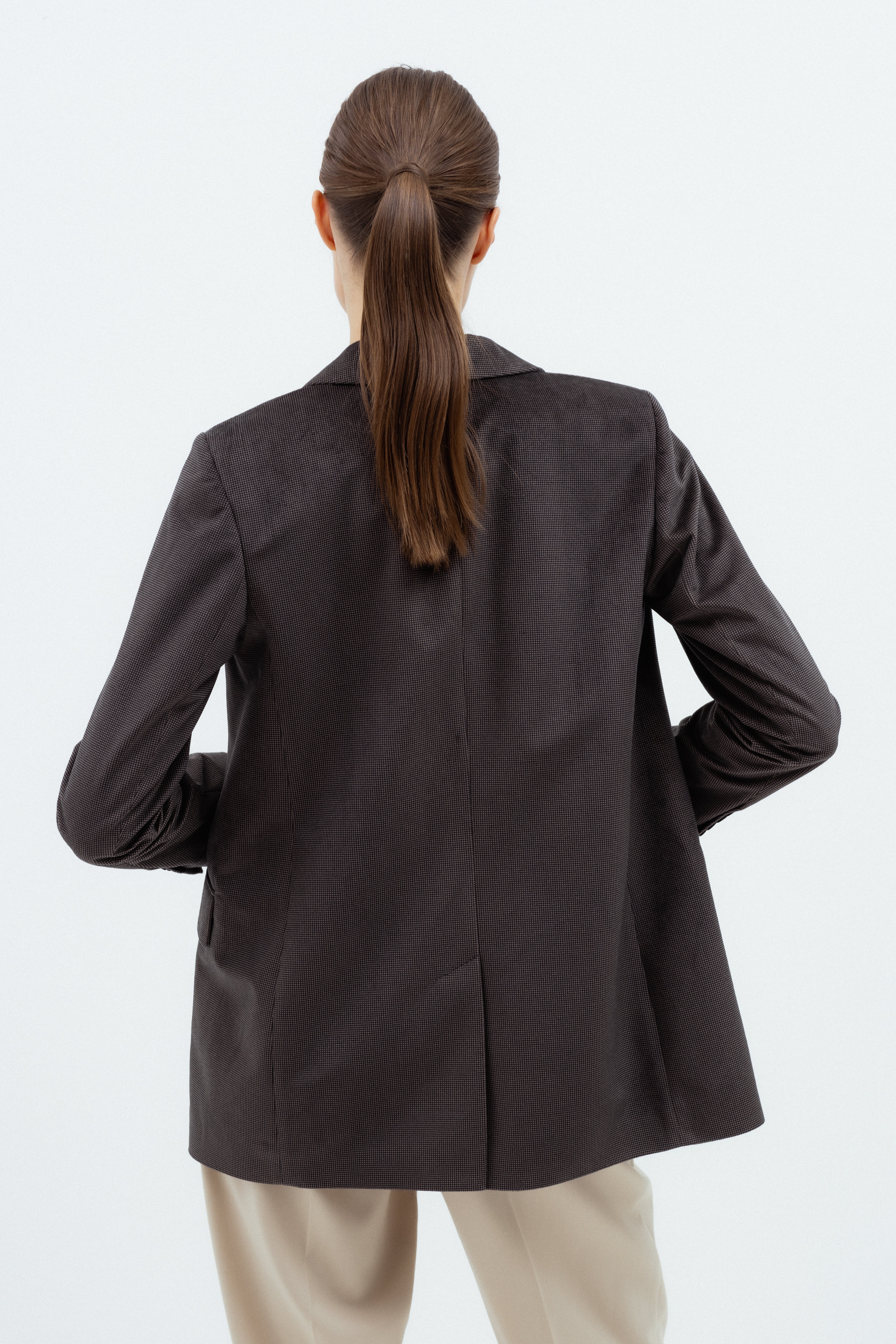 DOUBLE-BREASTED BROWN BLAZER