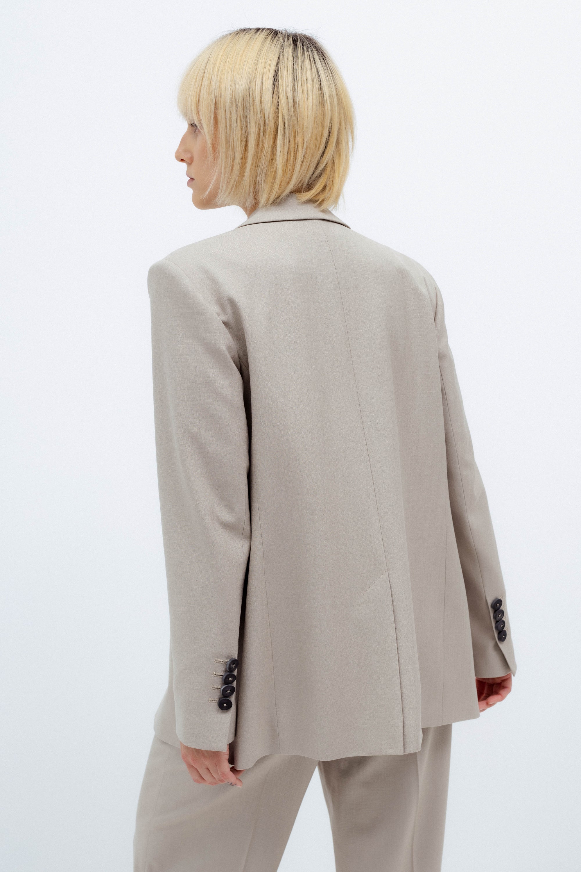 DOUBLE-BREASTED LIGHT TAUPE BLAZER