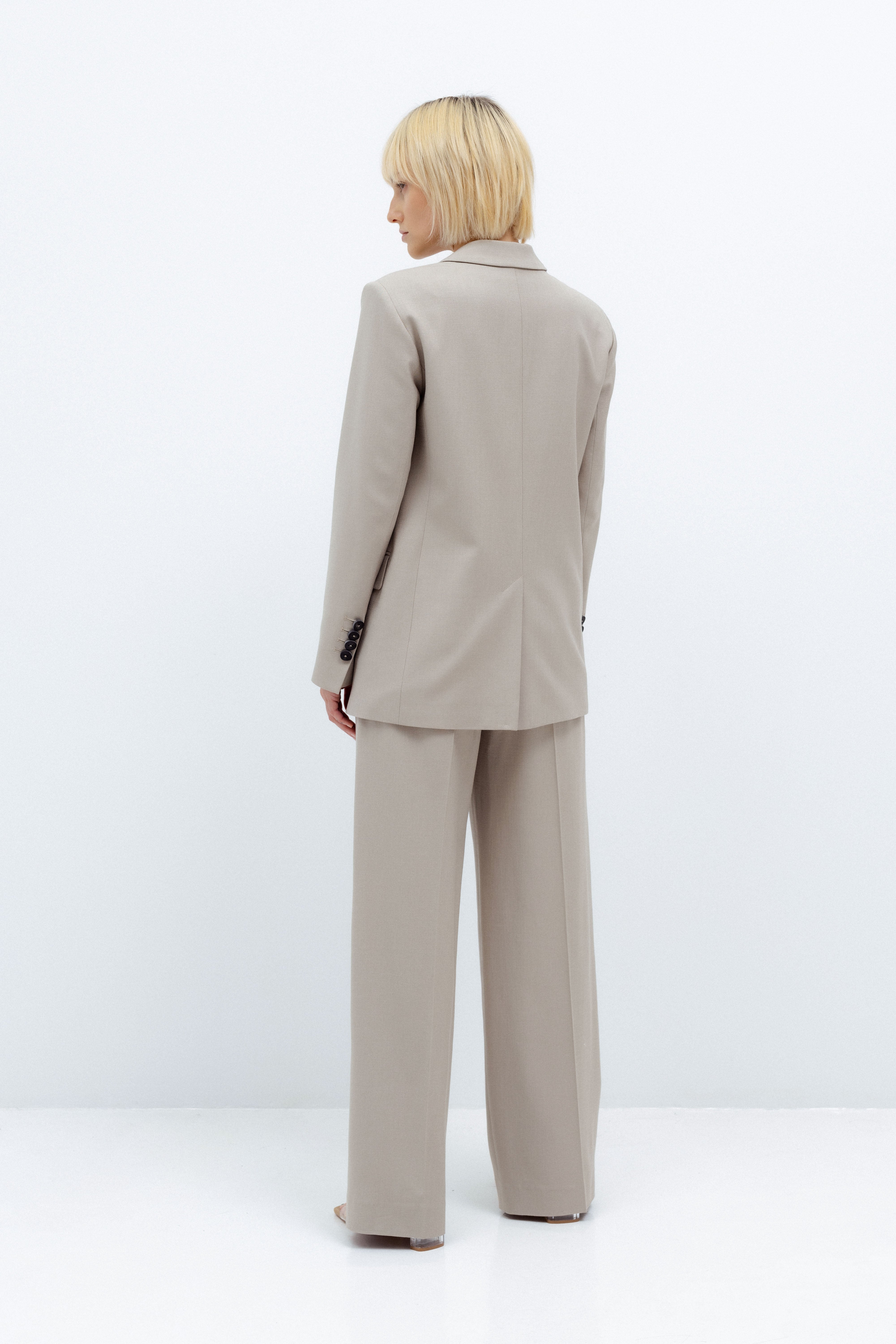 DOUBLE-BREASTED LIGHT TAUPE BLAZER