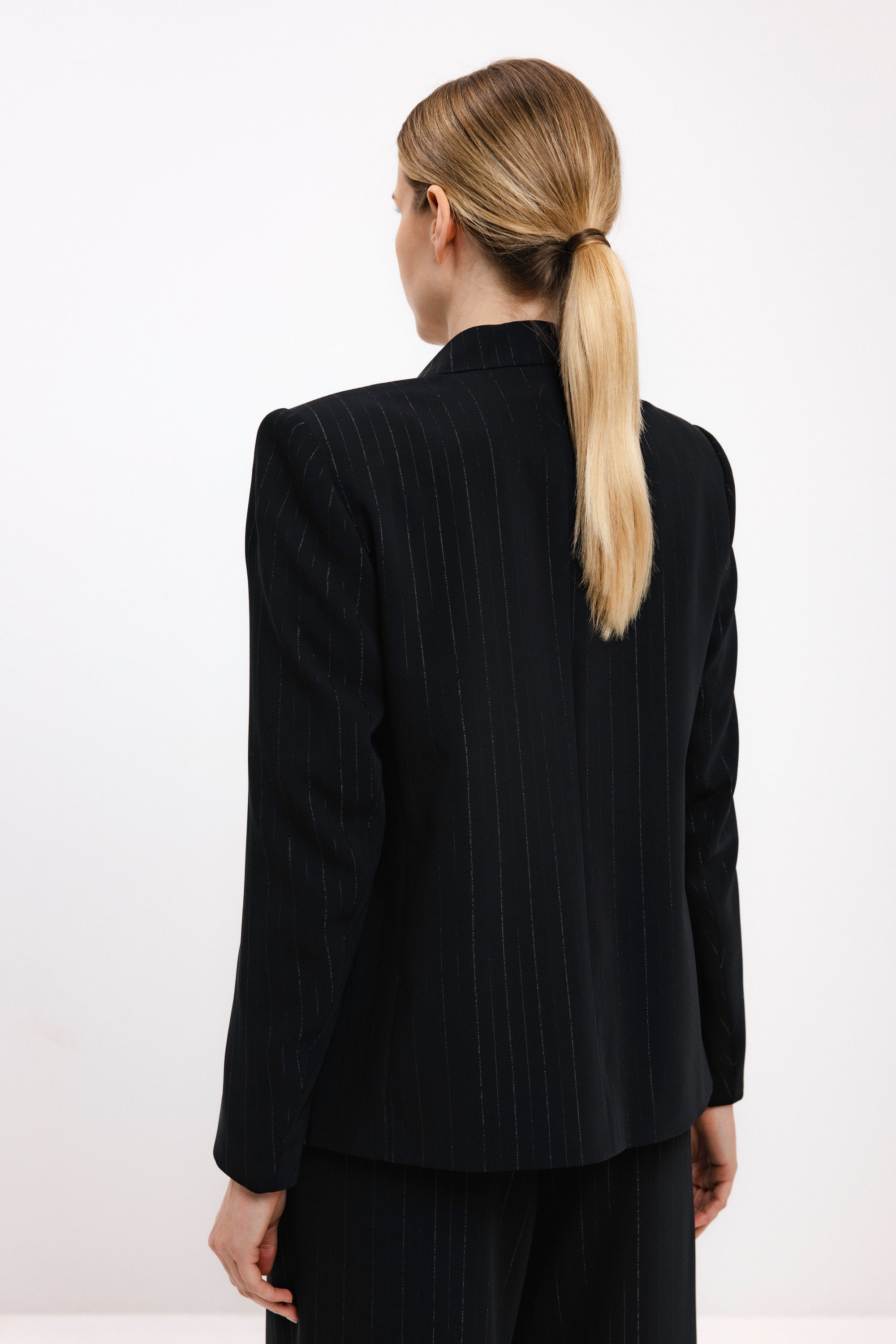 JUODAS DRYŽUOTAS TIESUS ŠVARKAS