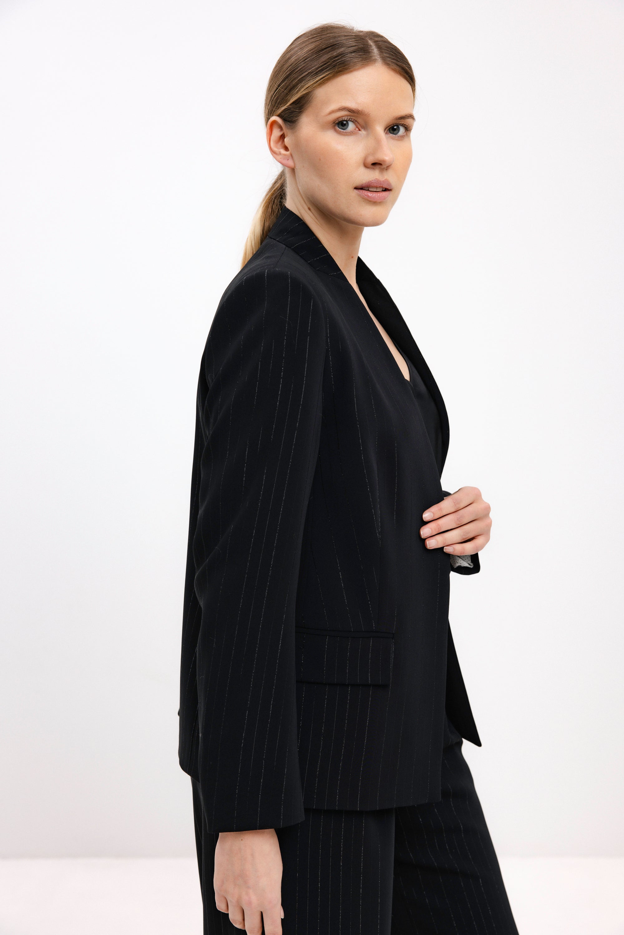 JUODAS DRYŽUOTAS TIESUS ŠVARKAS