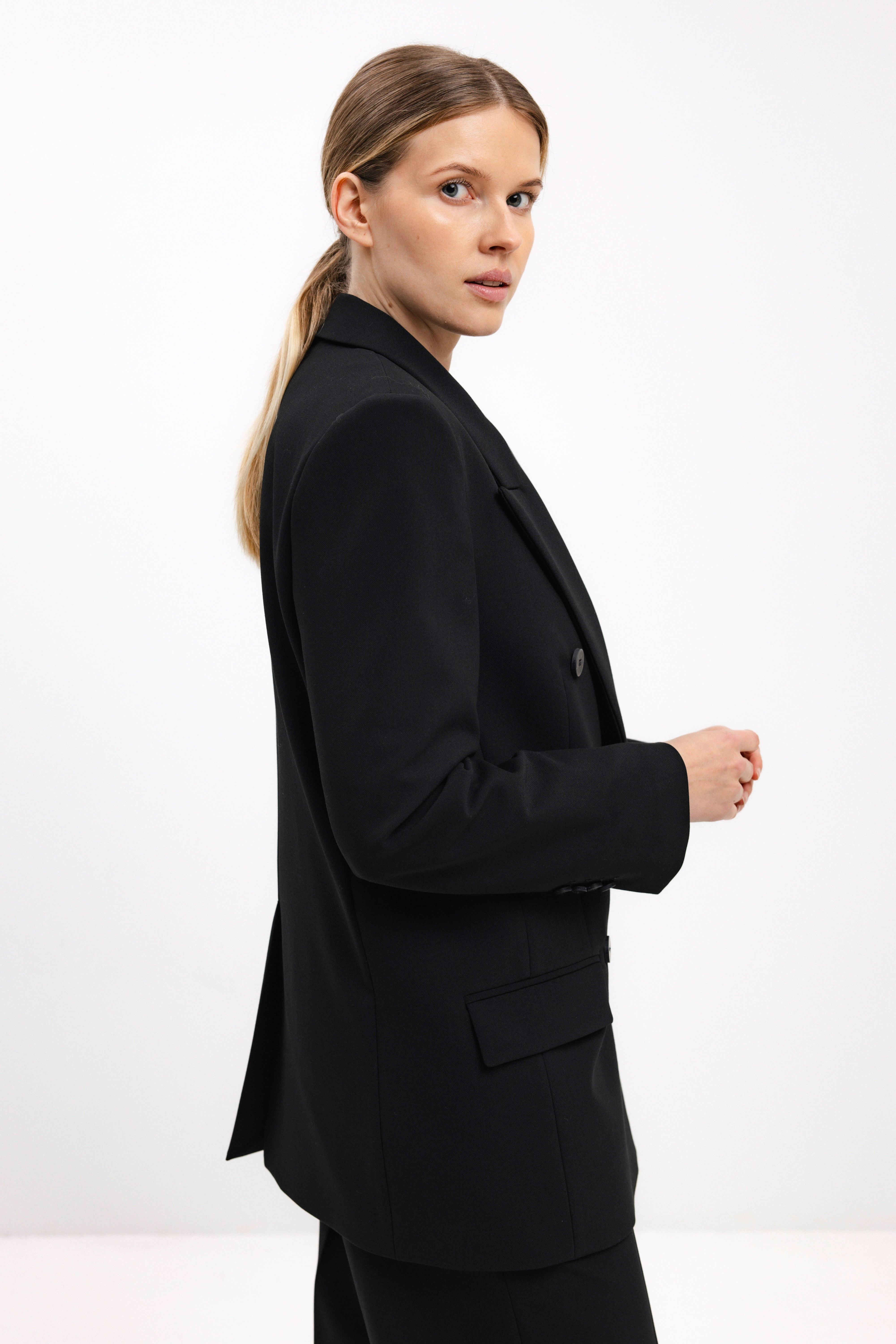 DOUBLE-BREASTED BLACK BLAZER