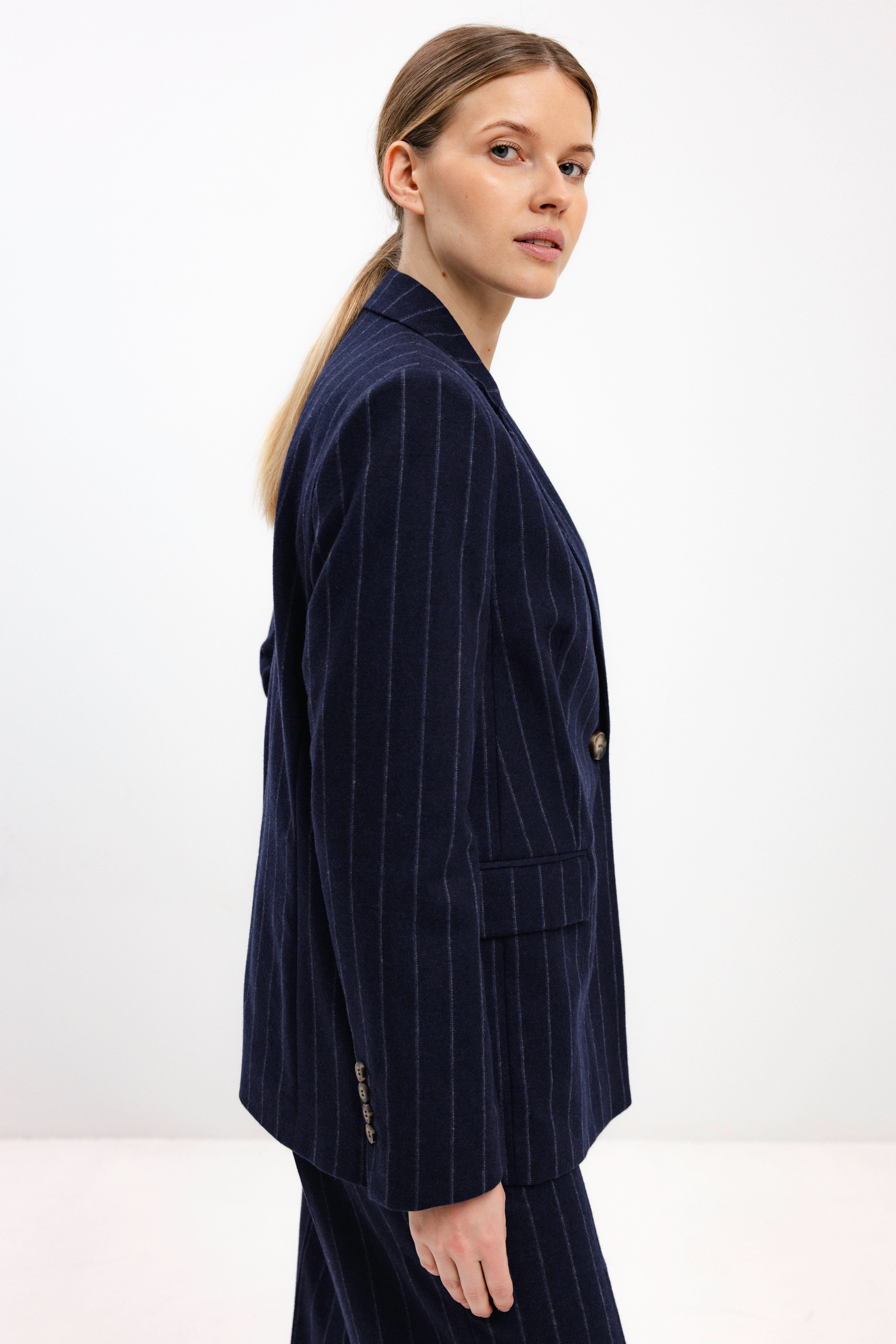 NAVY WOOL PINSTRIPE BLAZER