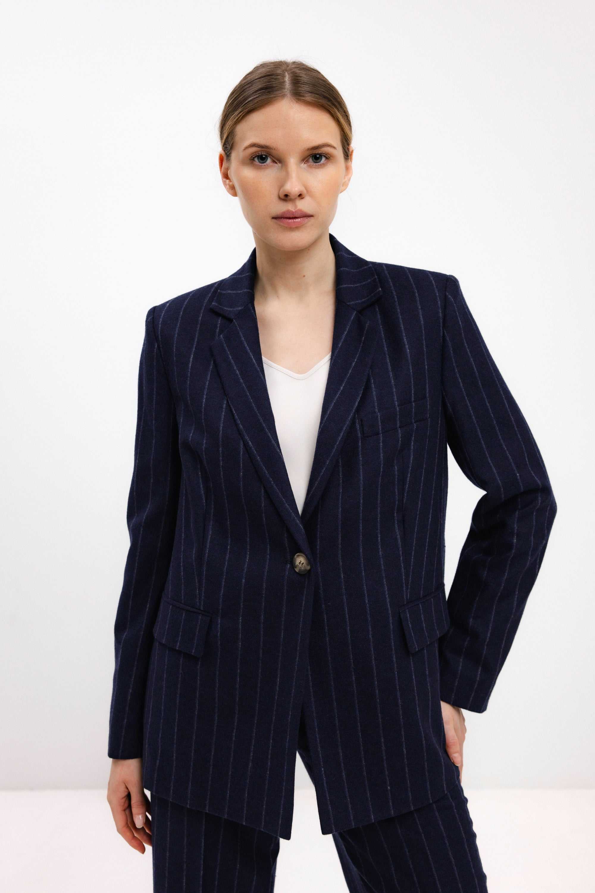 NAVY WOOL PINSTRIPE BLAZER