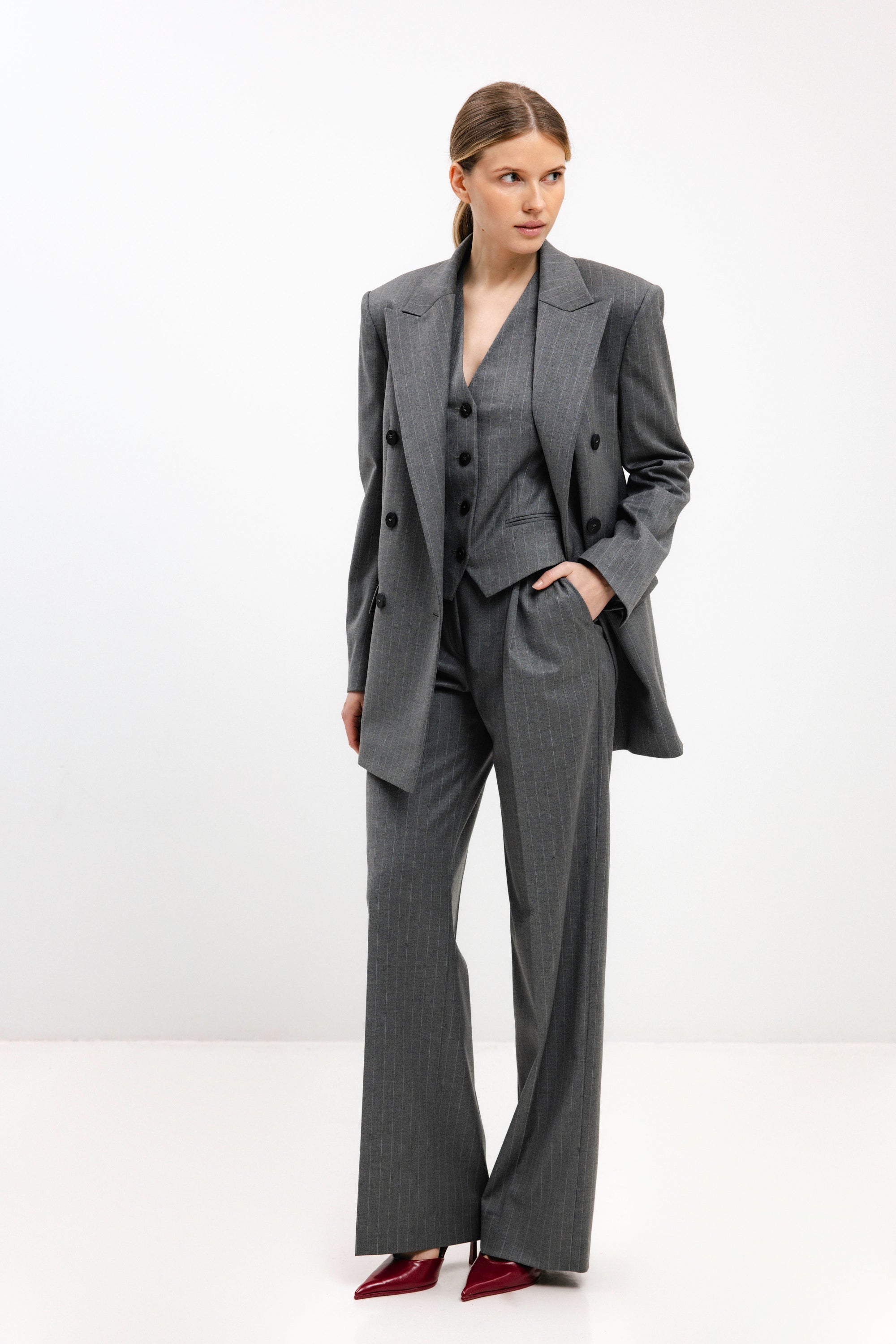 GREY STRIPED DOUBLE-BREASTED BLAZER