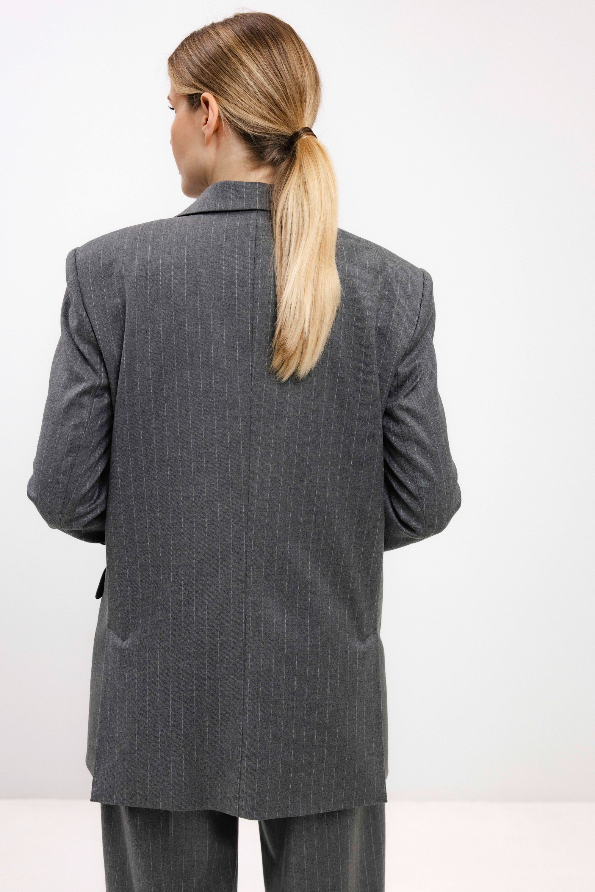 GREY STRIPED DOUBLE-BREASTED BLAZER