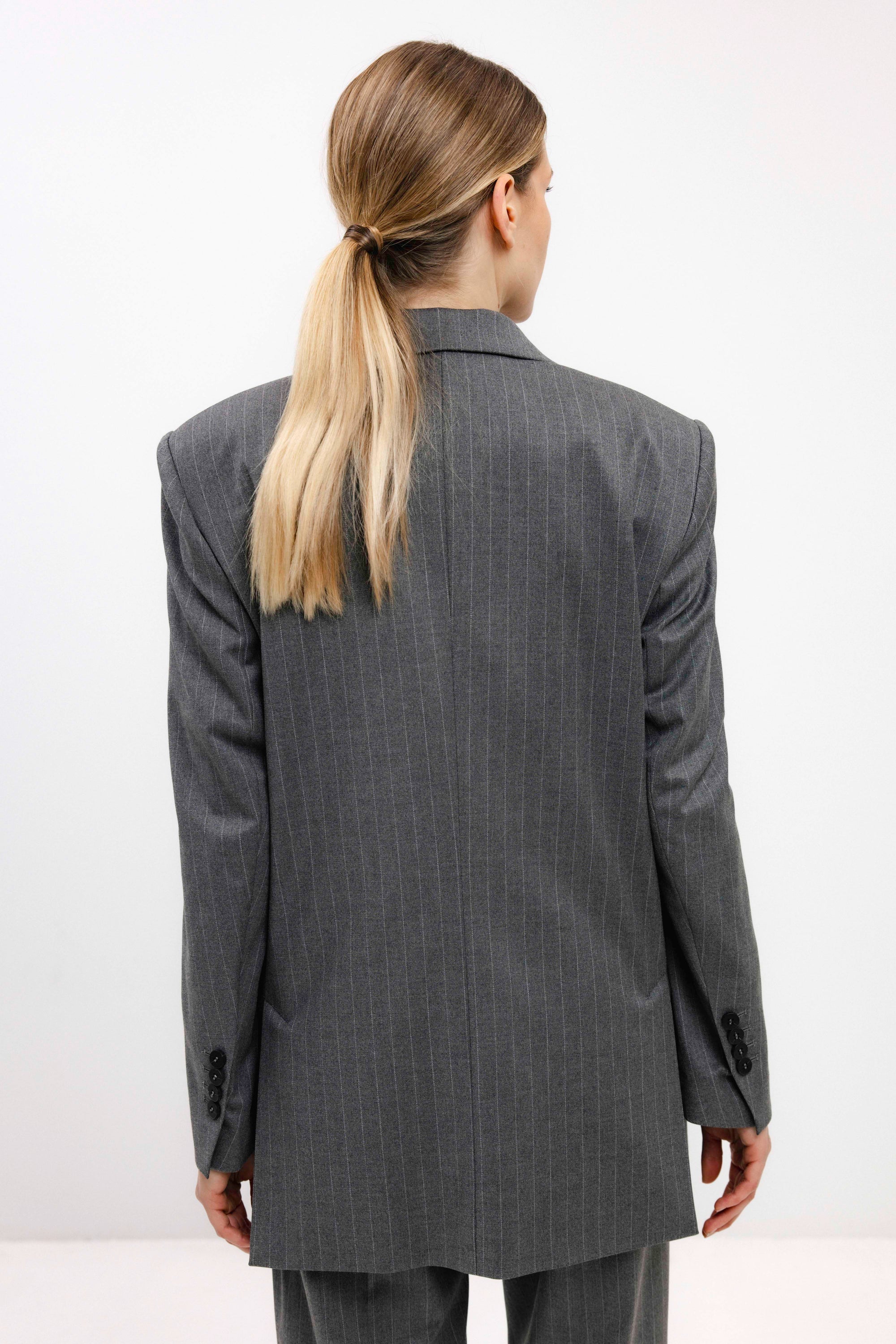 GREY STRIPED DOUBLE-BREASTED BLAZER