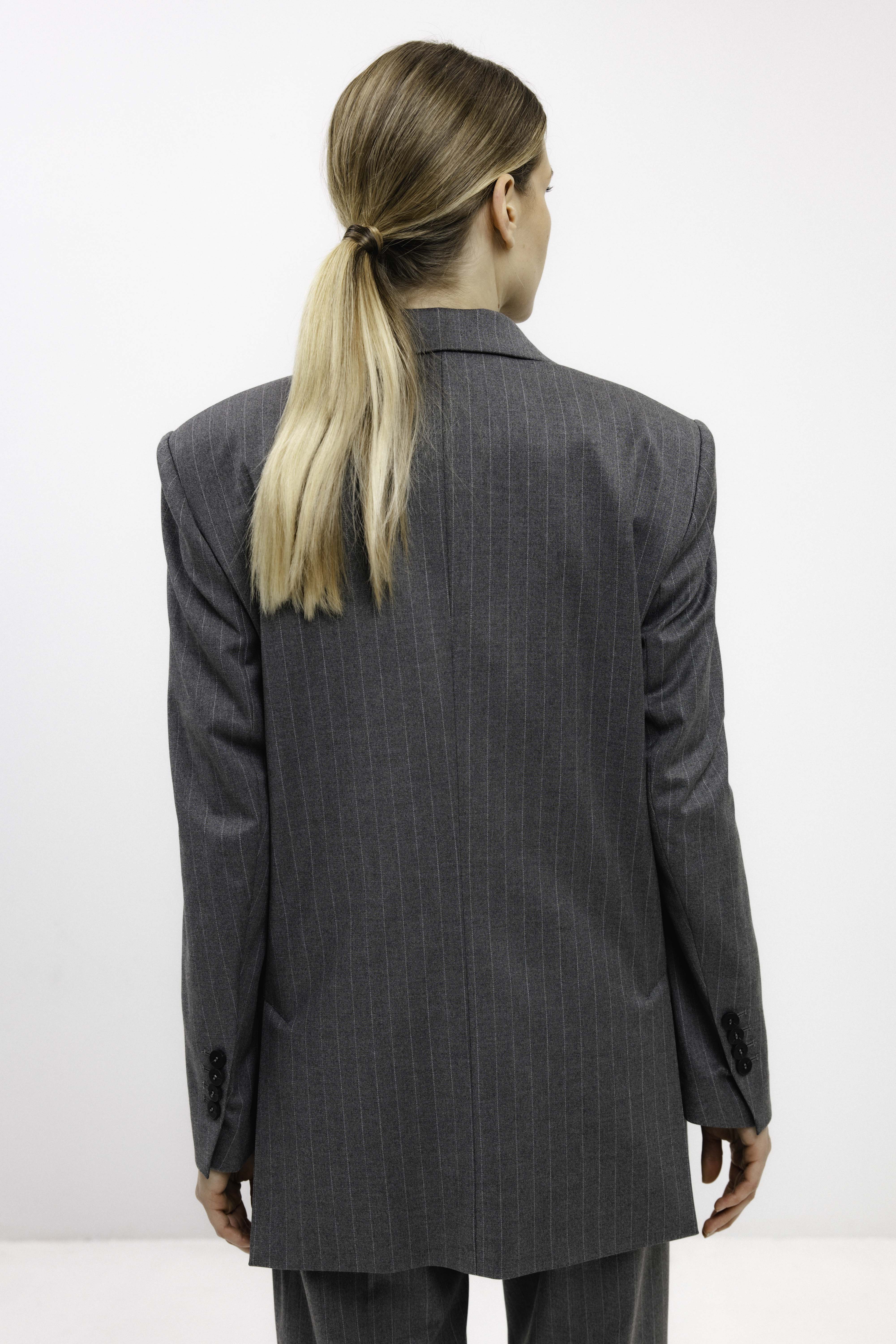 GREY STRIPED DOUBLE-BREASTED BLAZER