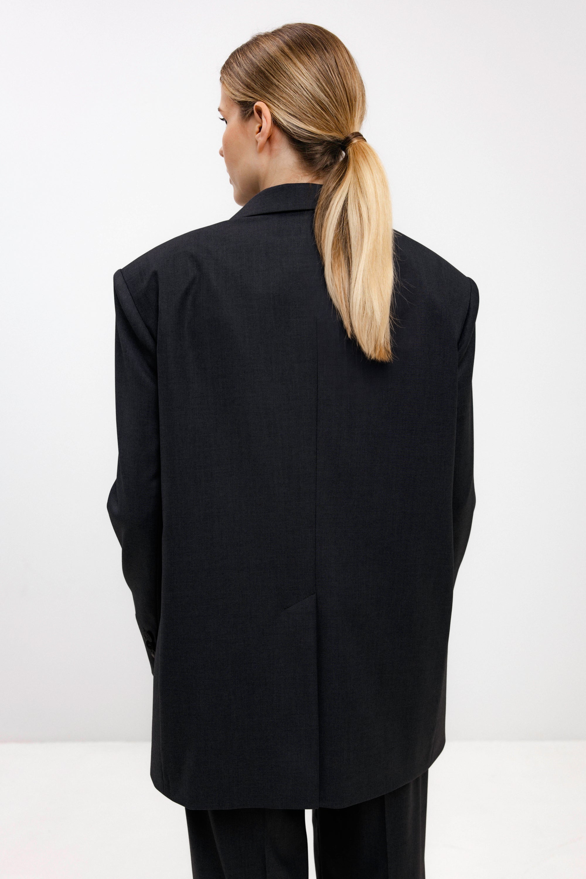 SINGLE-BREASTED OVERSIZED BLACK NAVY BLAZER