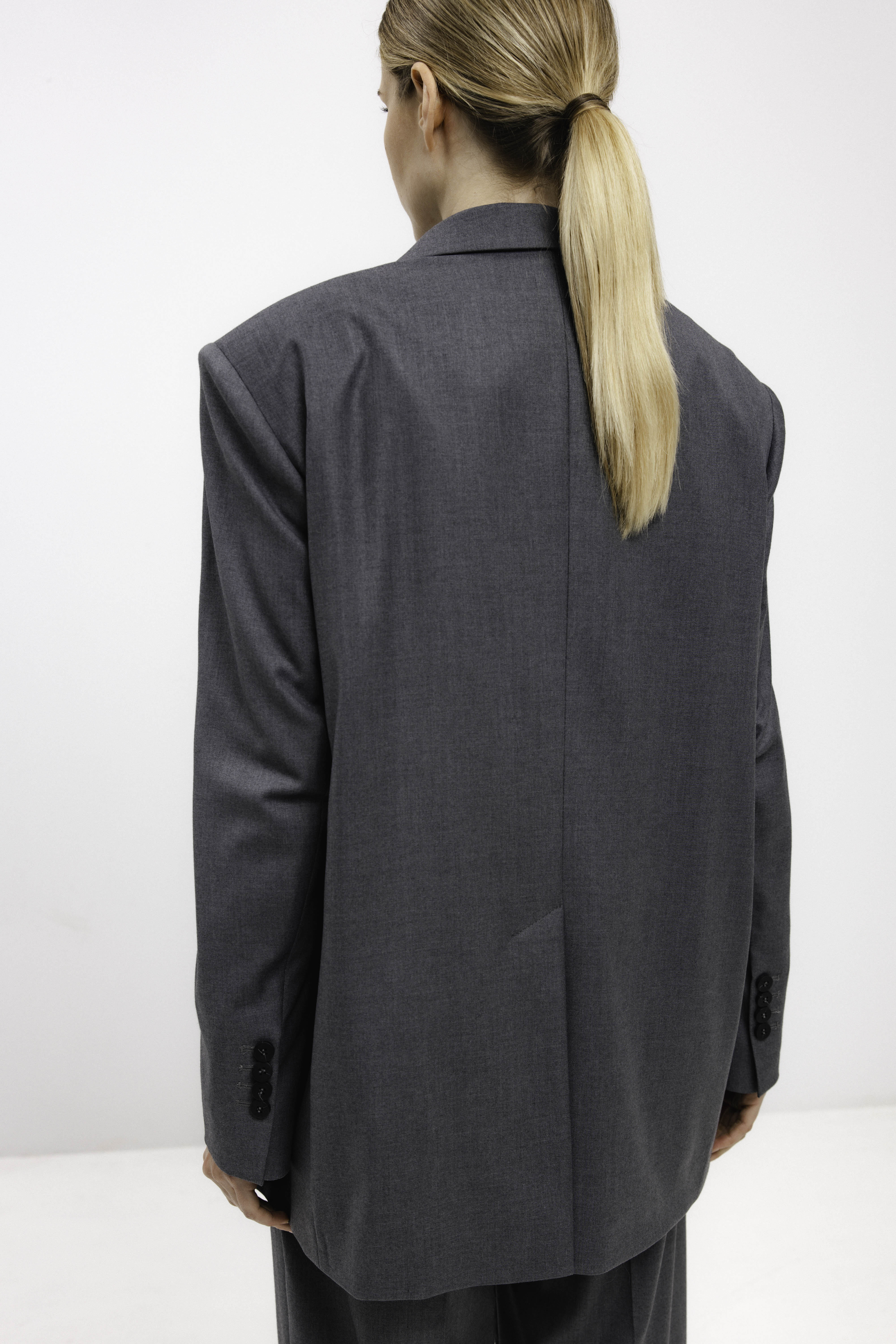 SINGLE-BREASTED OVERSIZED GREY BLAZER