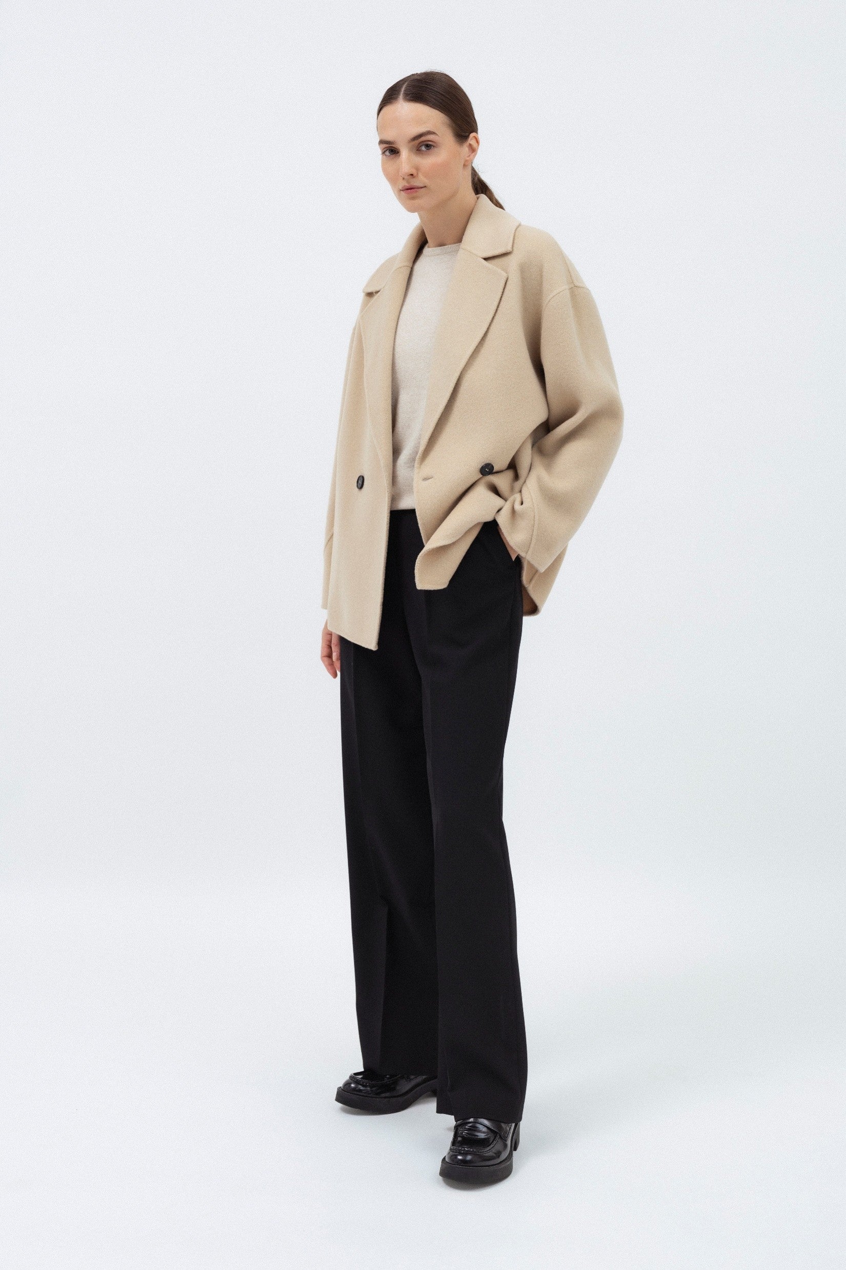 BEIGE DOUBLE-FACED WOOL SHORT COAT