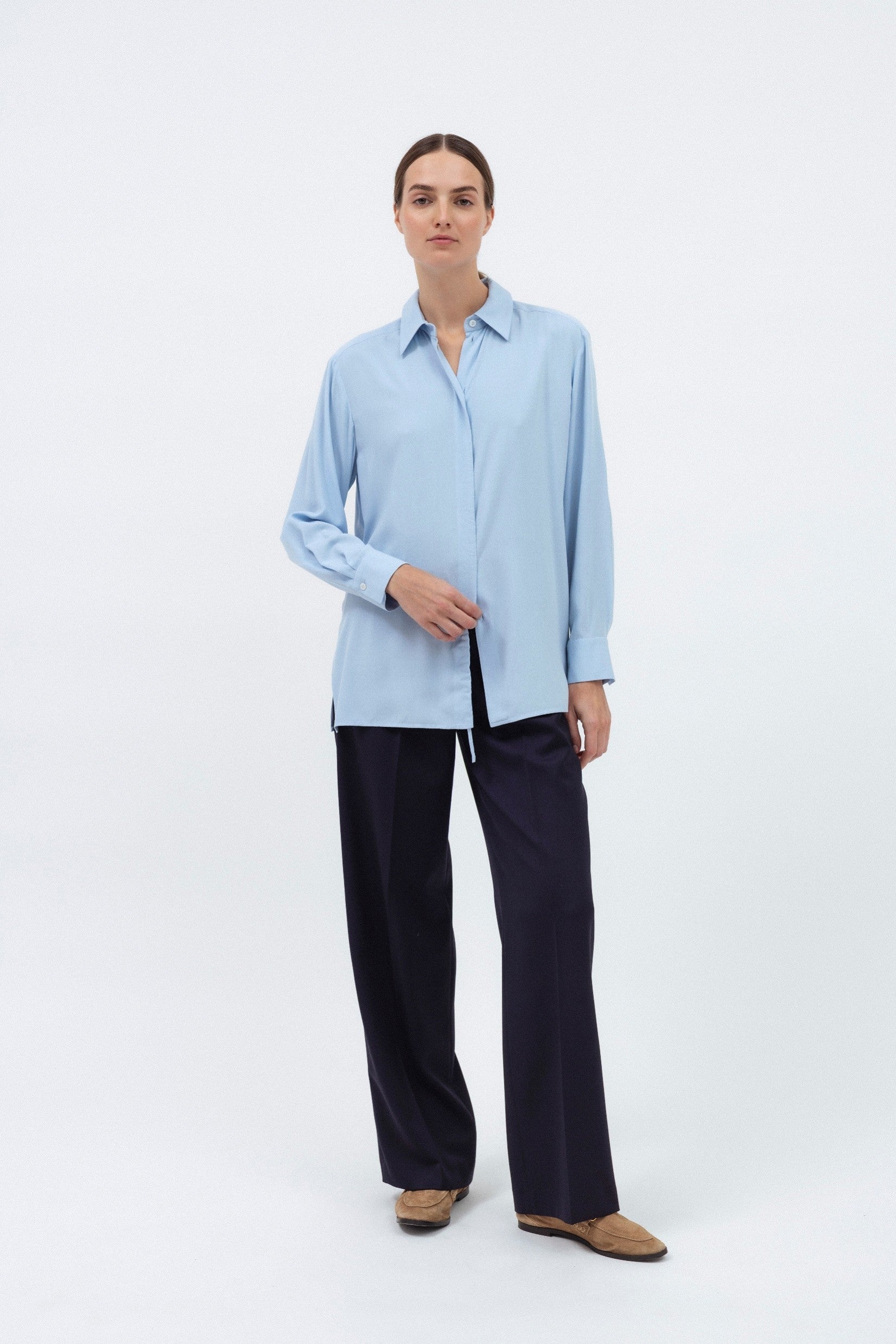 LIGHT BLUE SHIRT WITH SIDE GATHERING