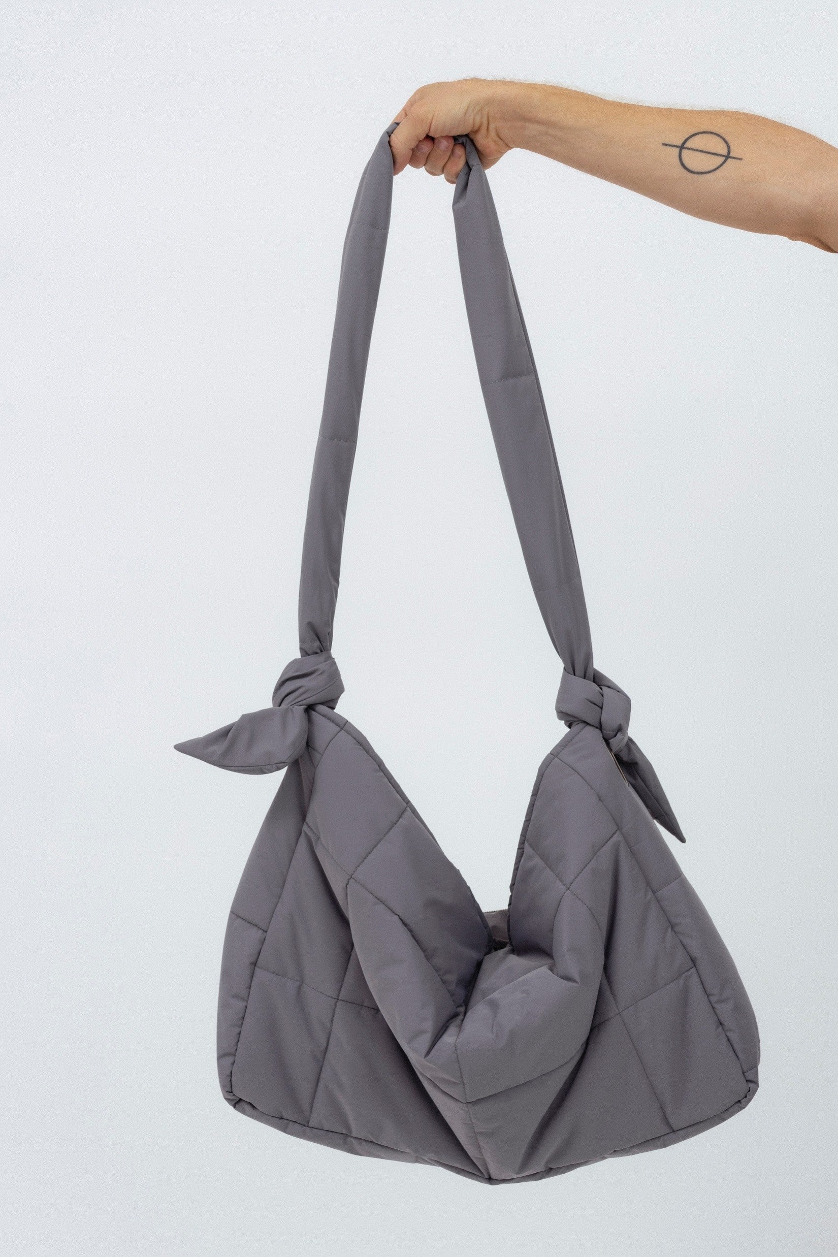 QUILTED SHOULDER BAG IN GREY