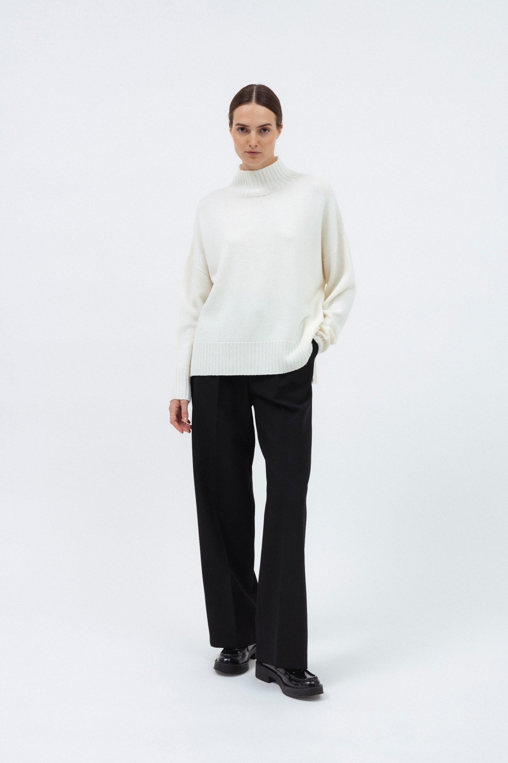 WHITE TURTLENECK MERINO WOOL SWEATER