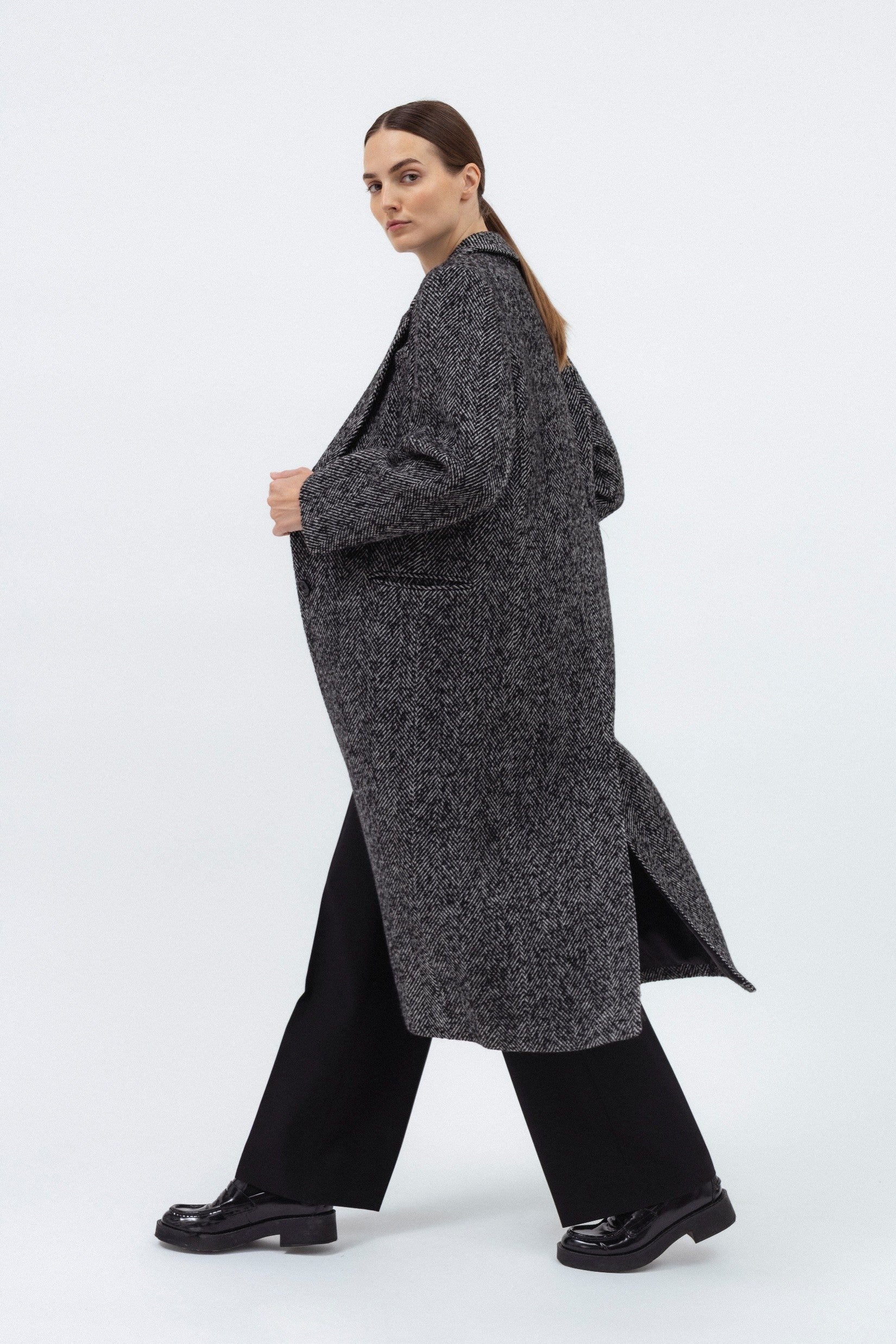 HERRINGBONE WOOL COAT