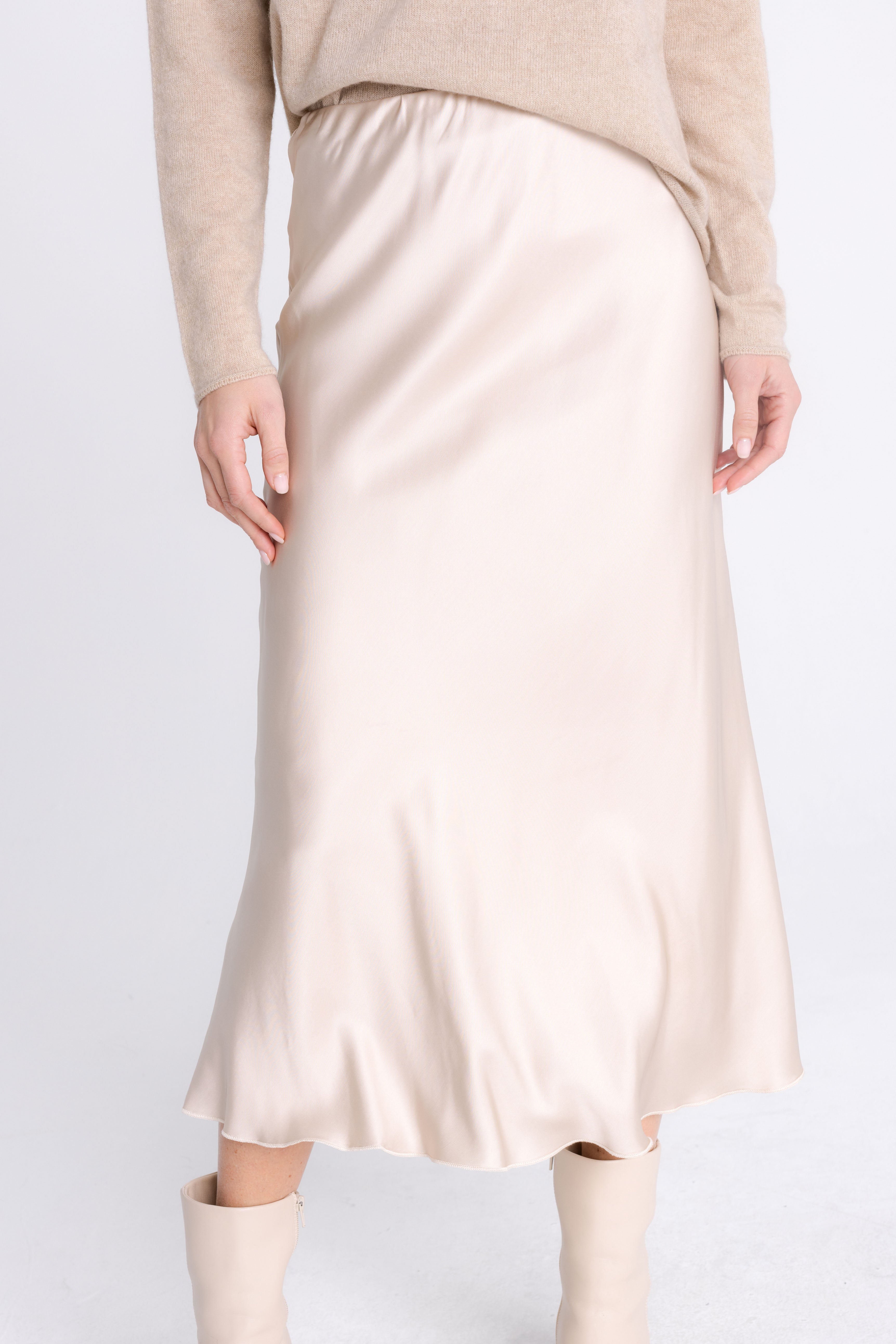 FLARED MIDI BEIGE SKIRT