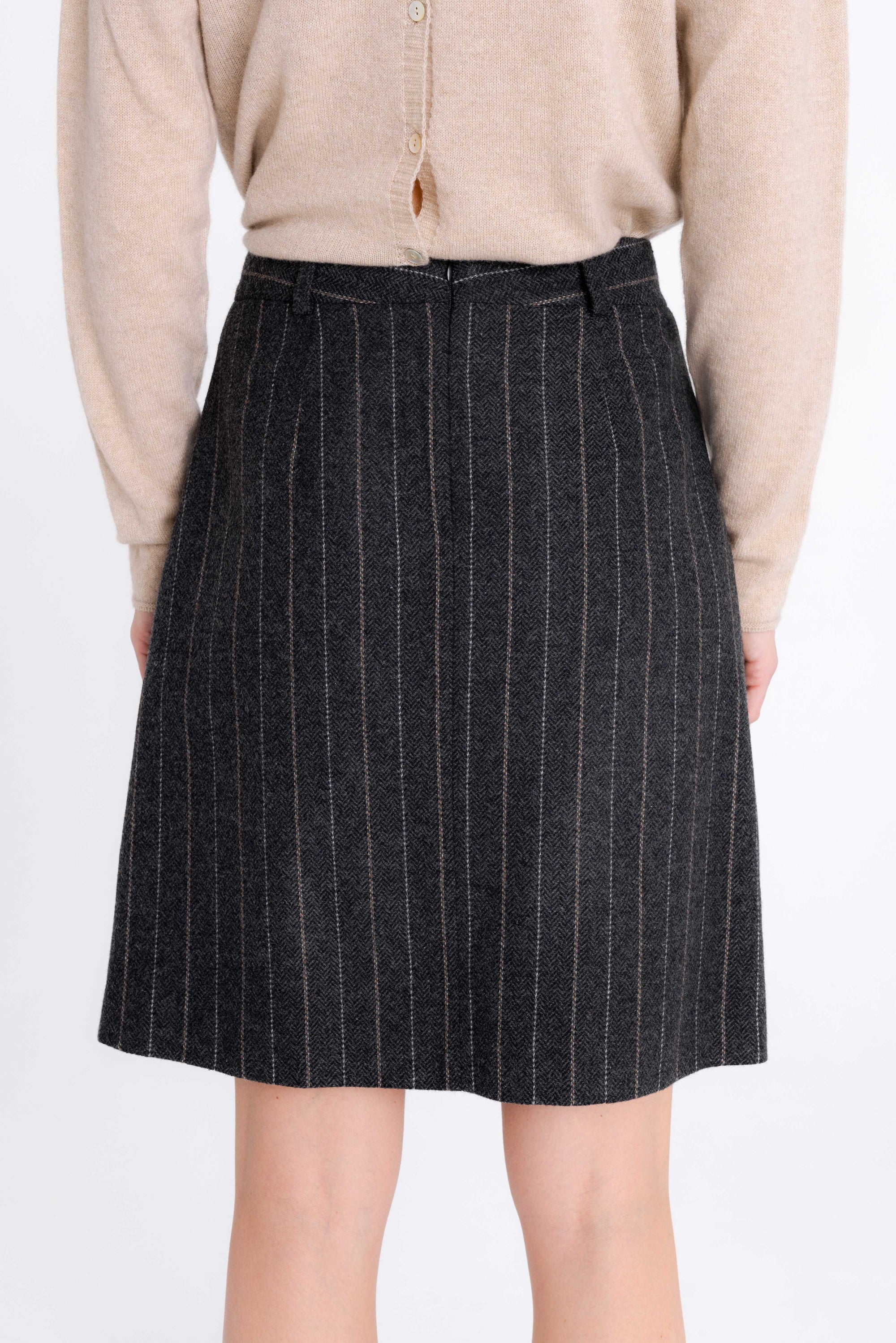 A-LINE GREY STRIPED SKIRT