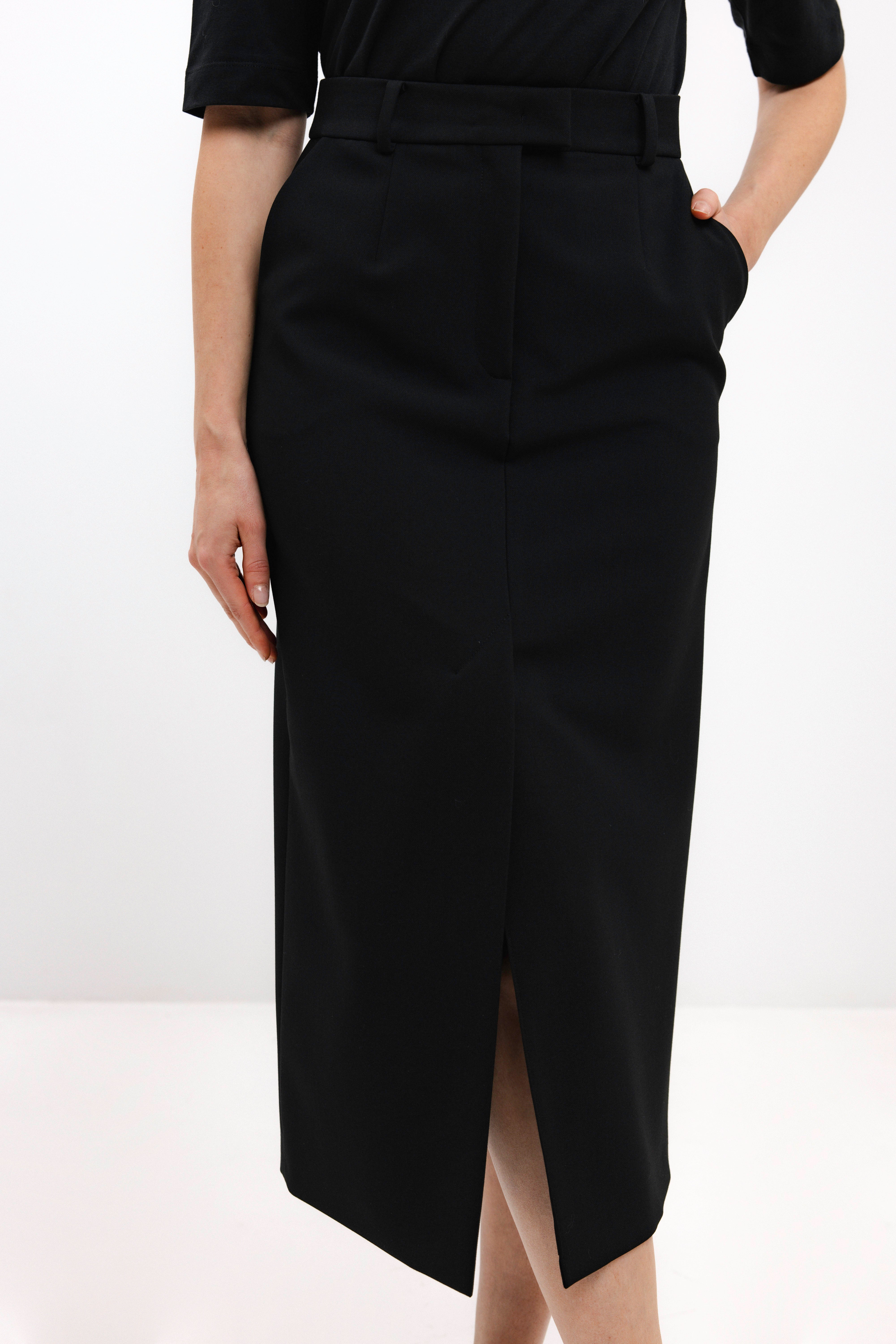 STRAIGHT-CUT BLACK MIDI SKIRT