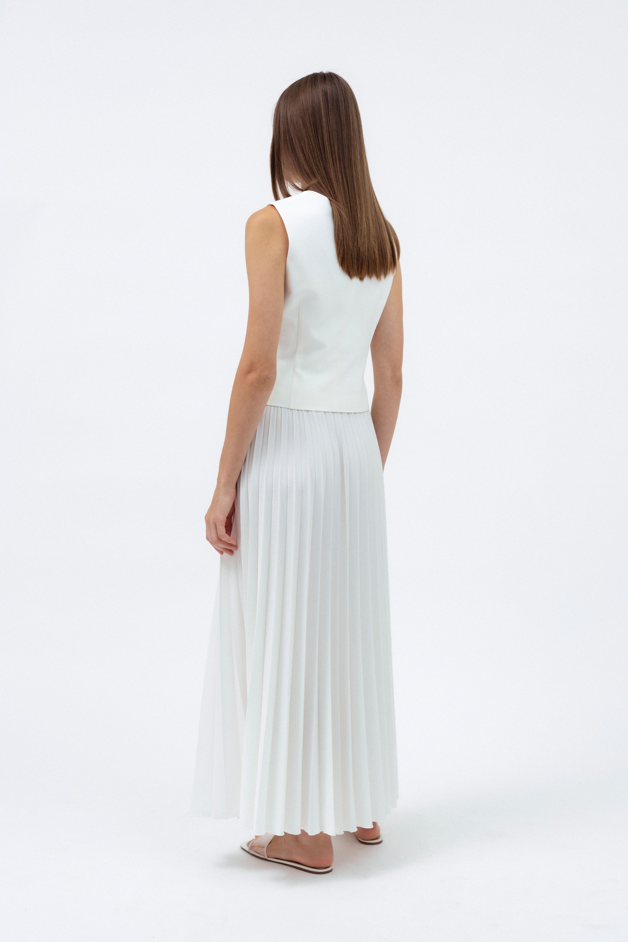 WHITE PLEATED MAXI SKIRT