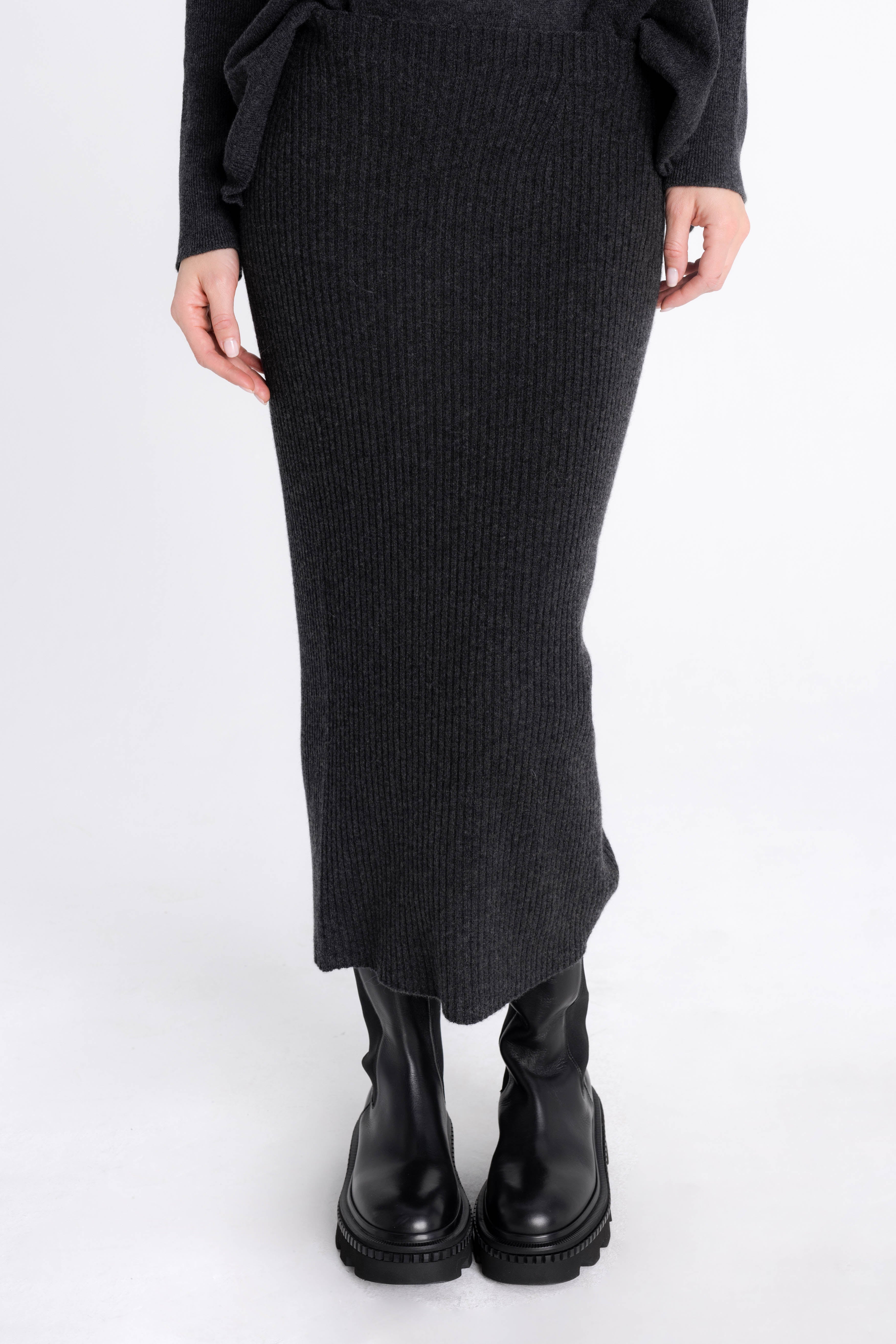 DARK GREY KNITTED CASHMERE SKIRT