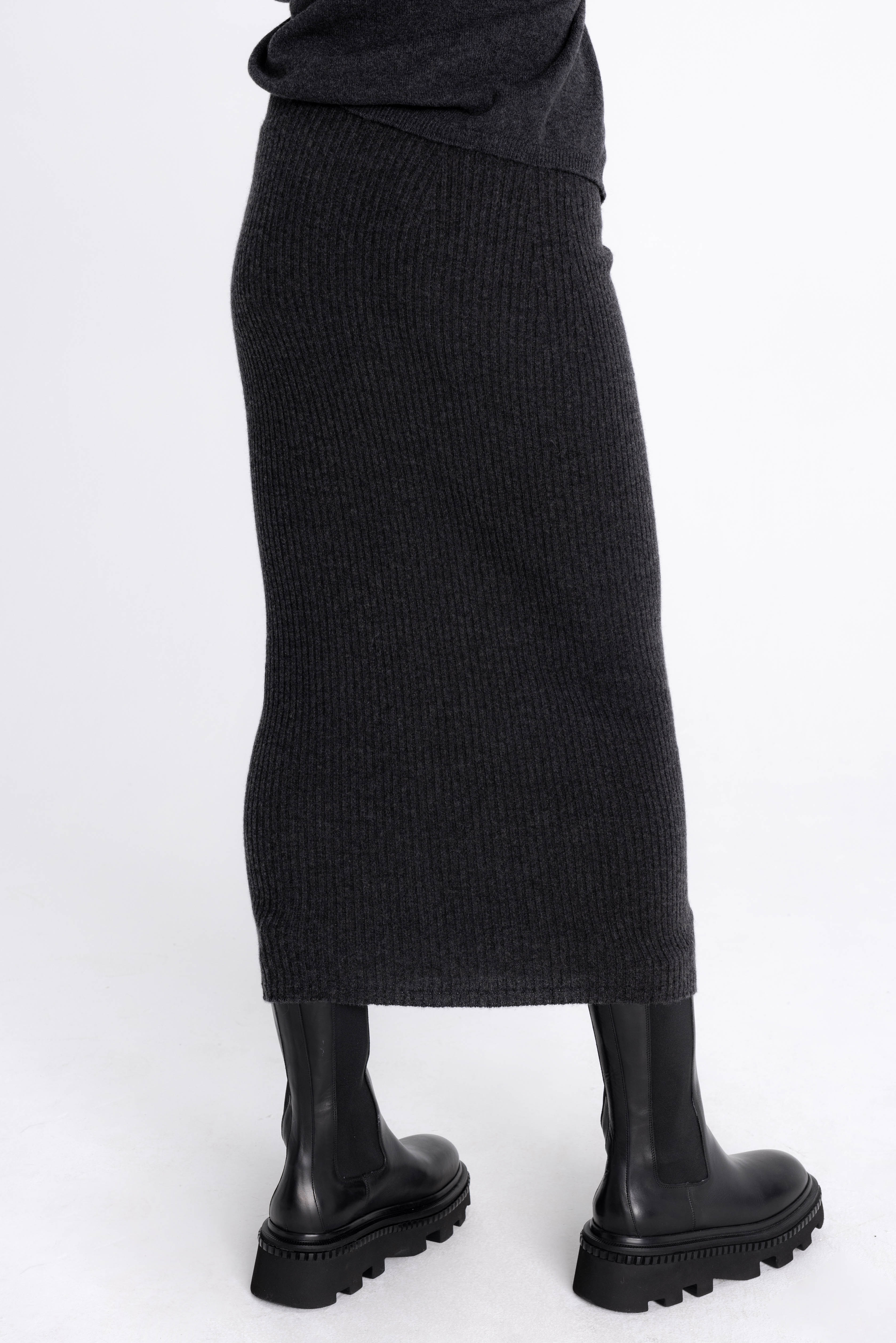 DARK GREY KNITTED CASHMERE SKIRT