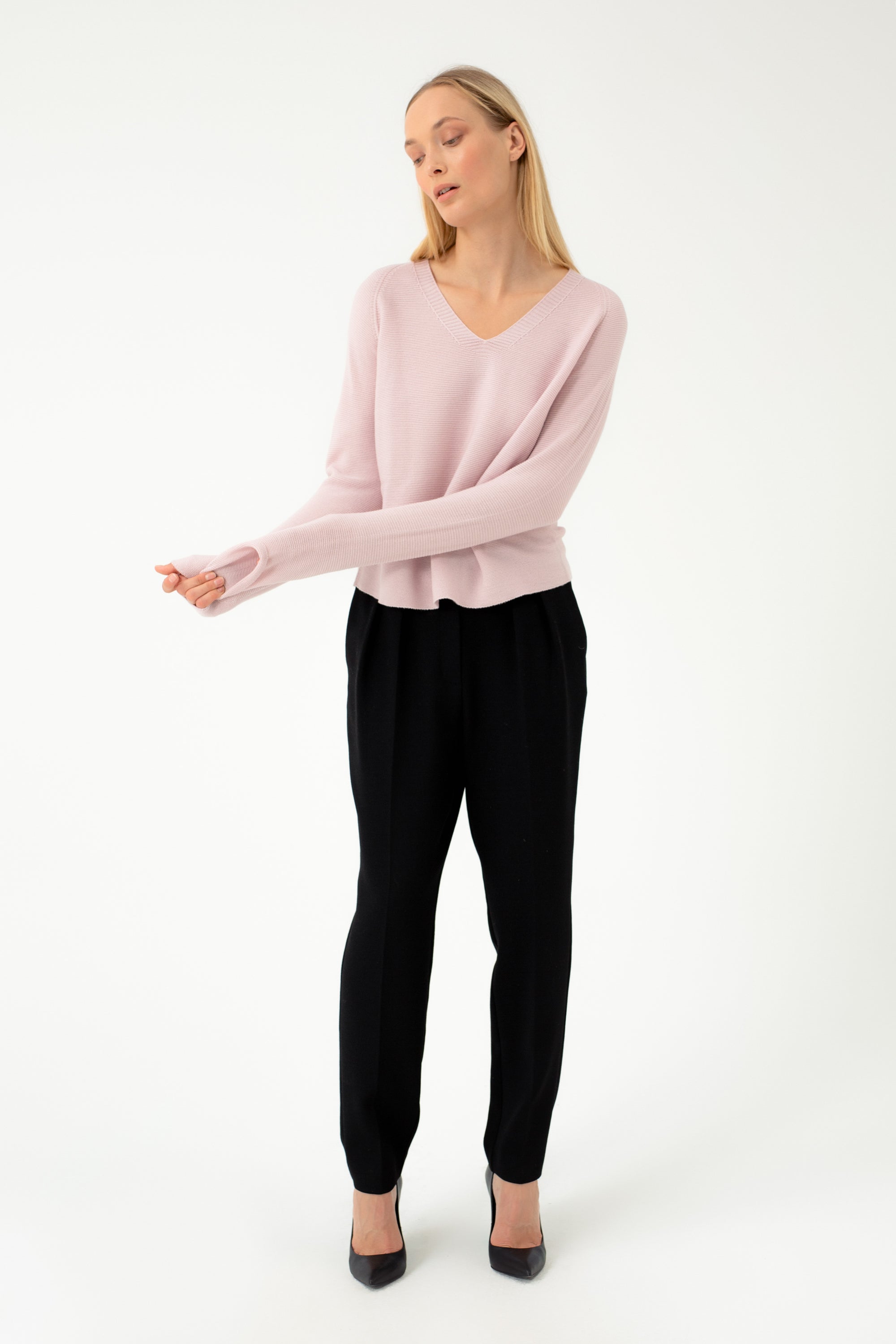 MERINO WOOL PINK V-NECK SWEATER