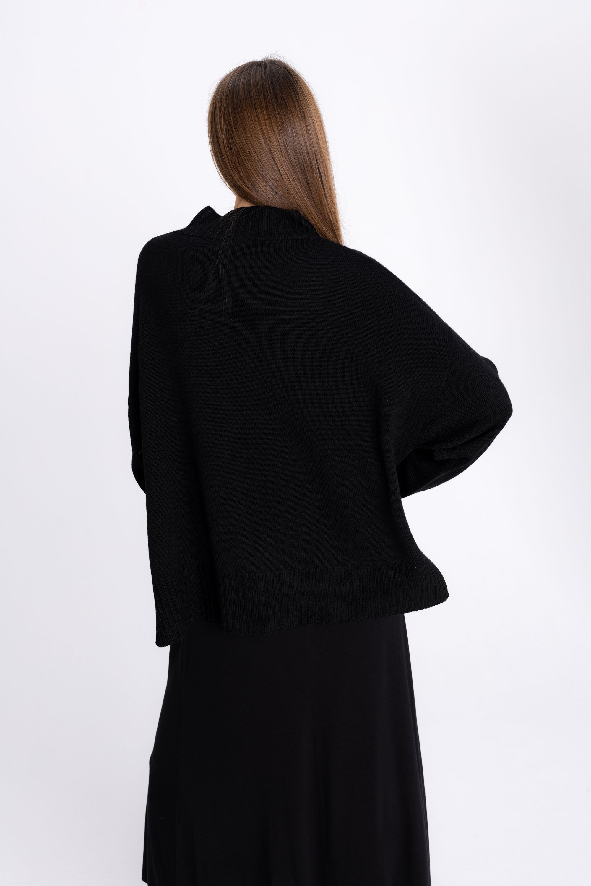 OVERSIZED BLACK MERINO WOOL SWEATER