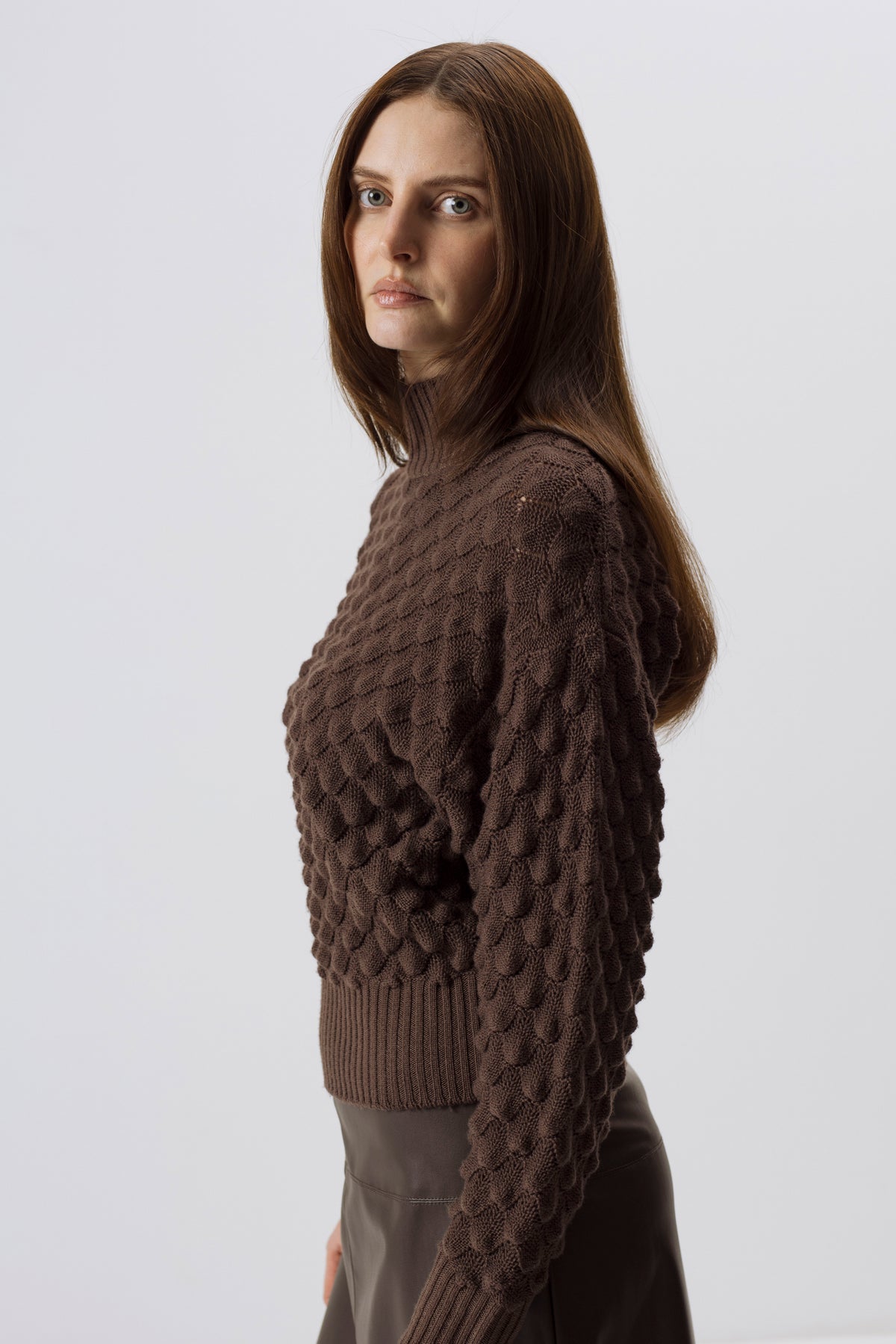 BROWN TEXTURED WOOL SWEATER