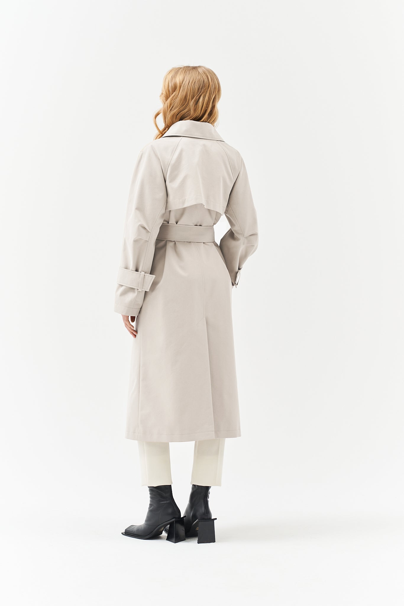 HELLBEIGE DOPPELREIHENDER TRENCHCOAT