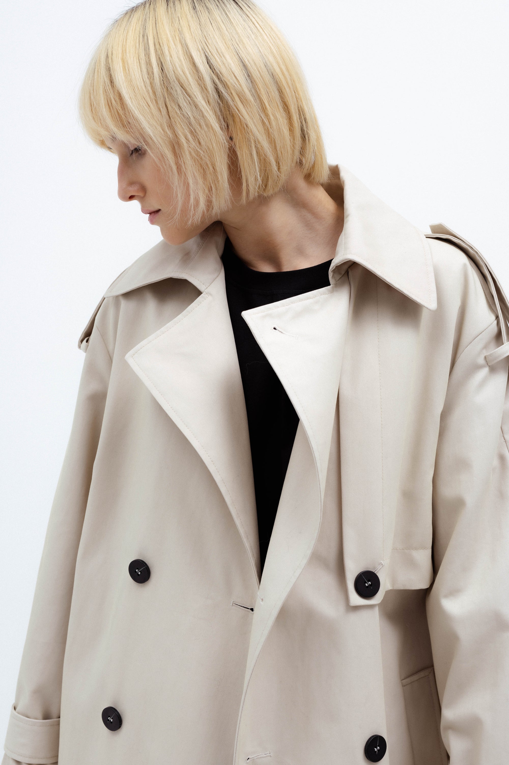 OVERSIZED BEIGE TRENCH COAT