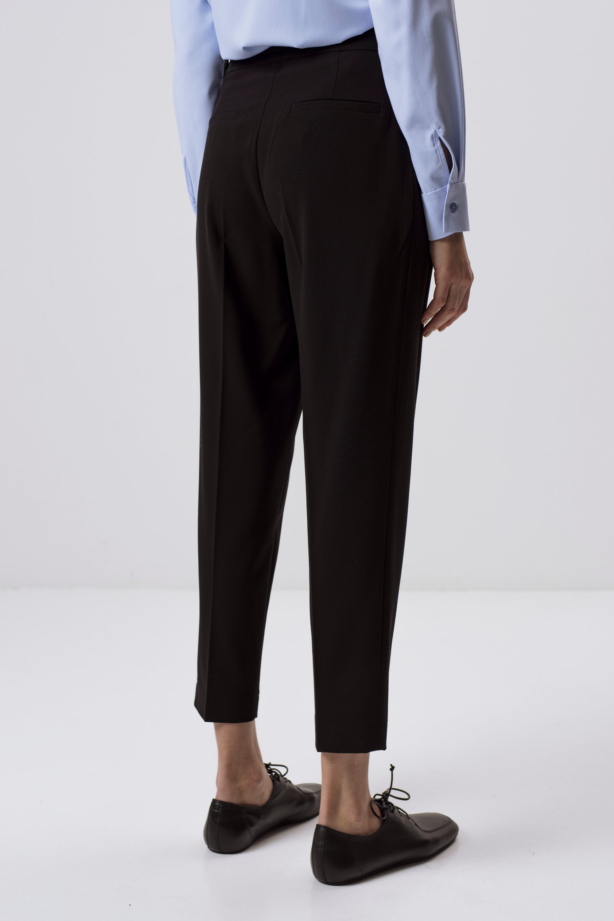 BLACK SLIM-FIT CROPPED TROUSERS