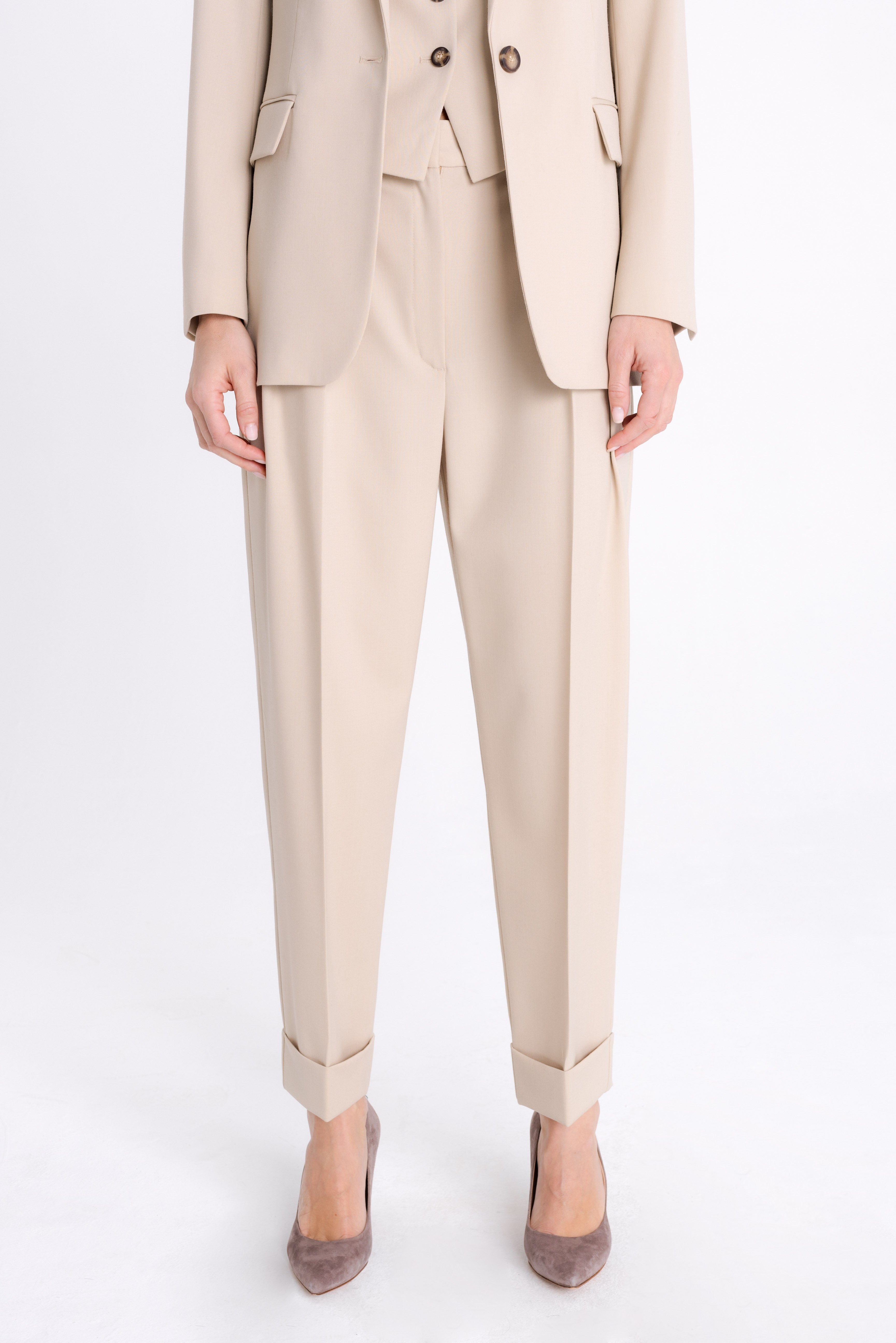 BEIGE ANKLE LENGTH TROUSERS WITH TURN-UP HEMS