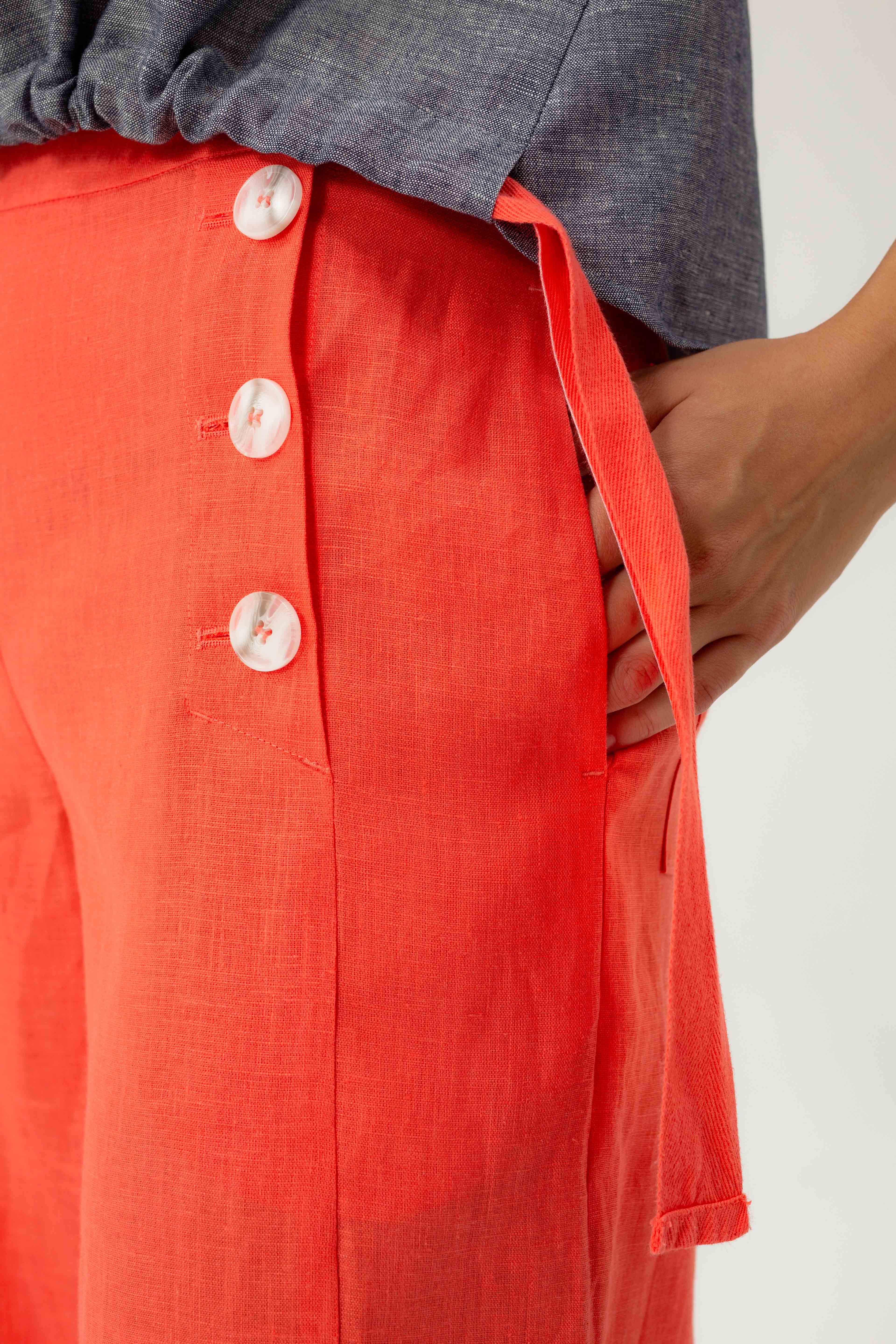 PLAČIOS LININĖS KORALINĖS KELNĖS