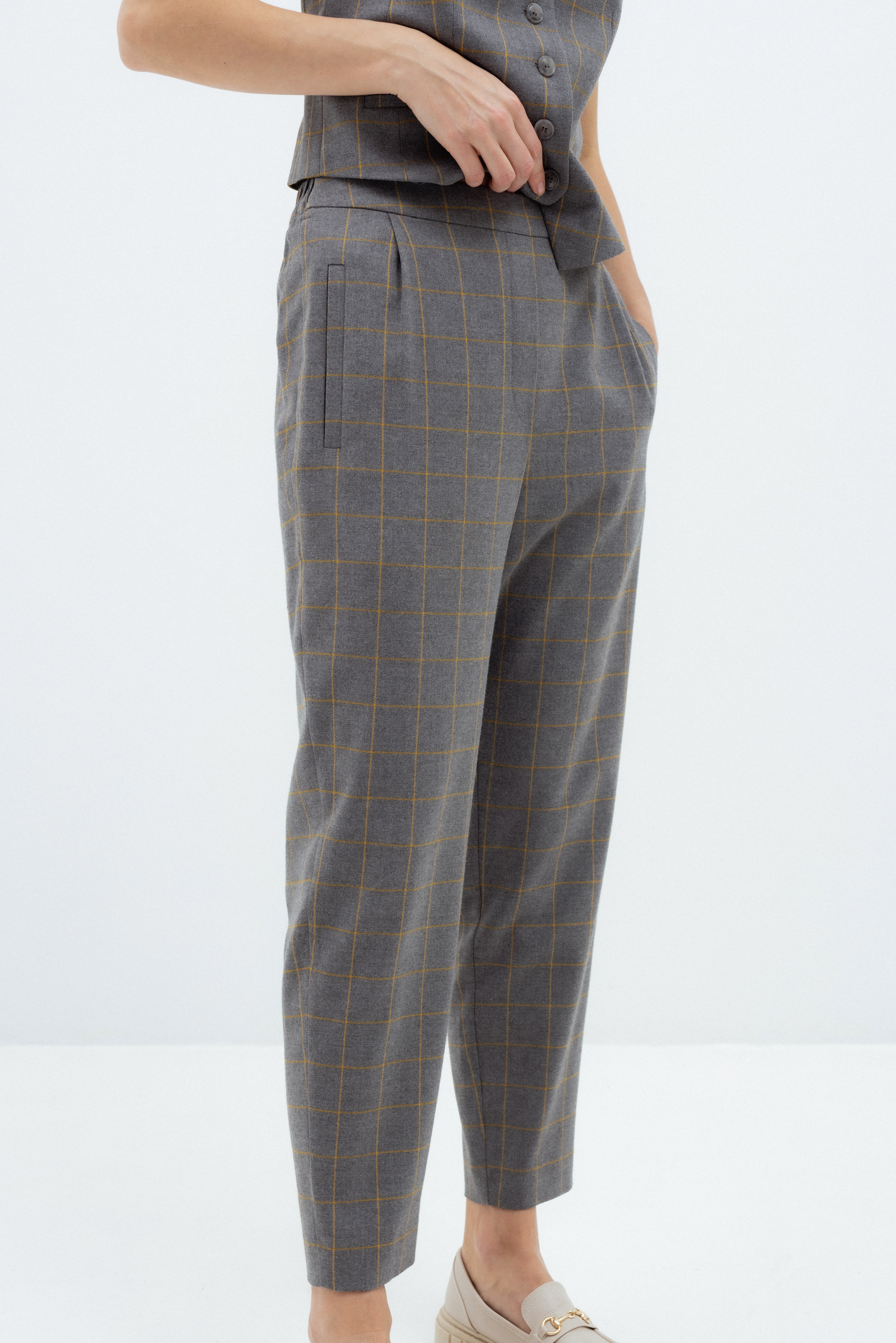 CHECKED GREY JOGGER TROUSERS