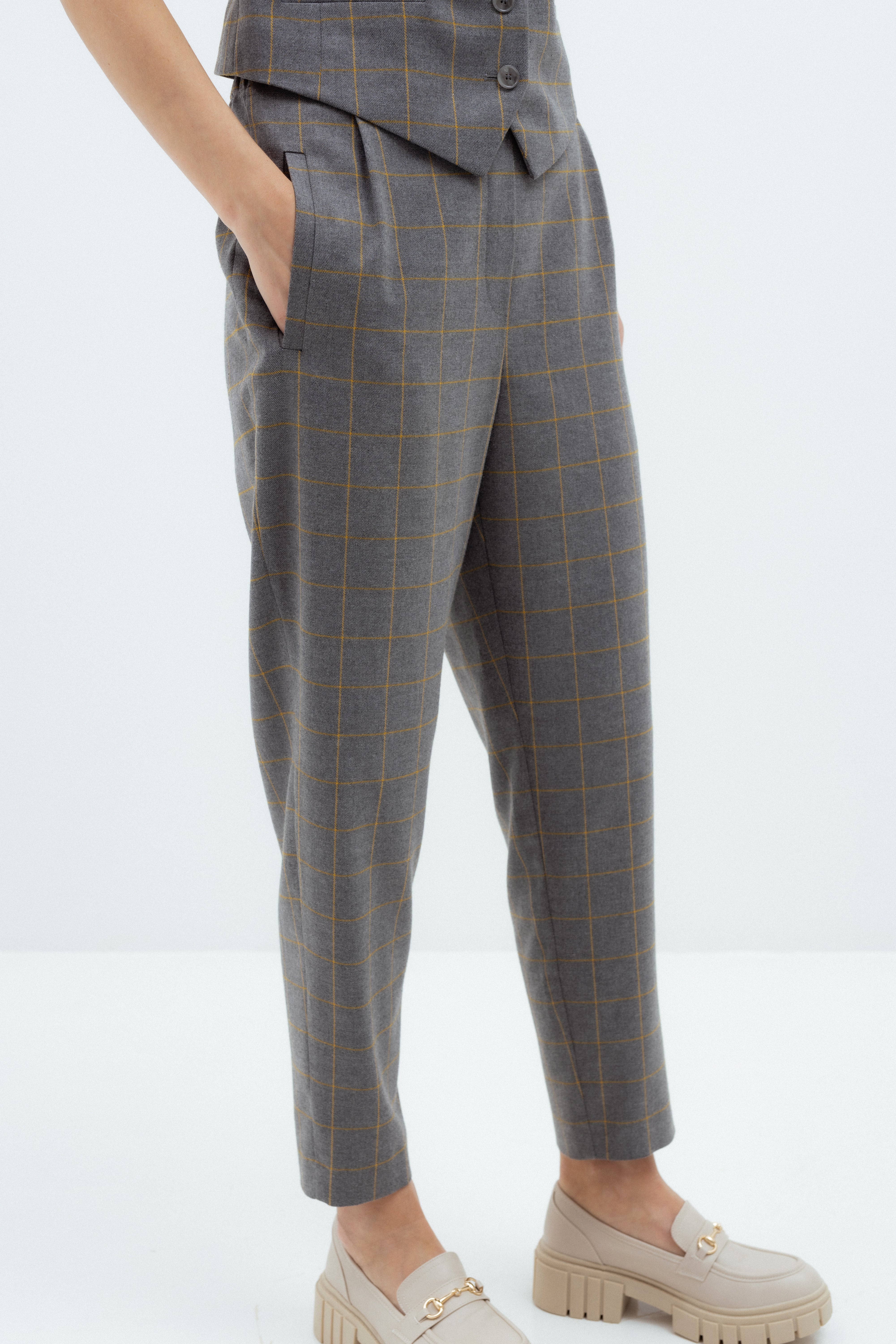 CHECKED GREY JOGGER TROUSERS