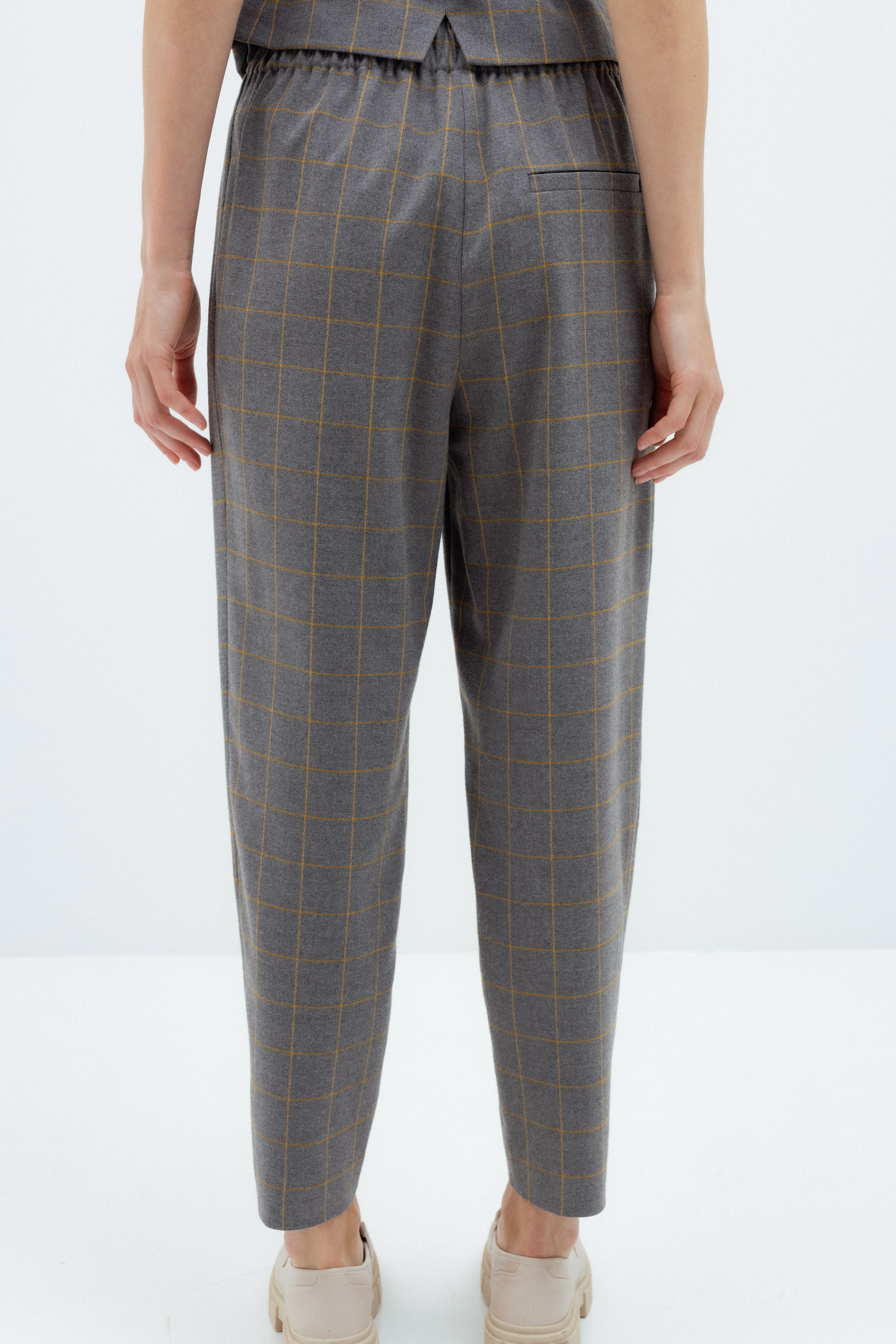 CHECKED GREY JOGGER TROUSERS